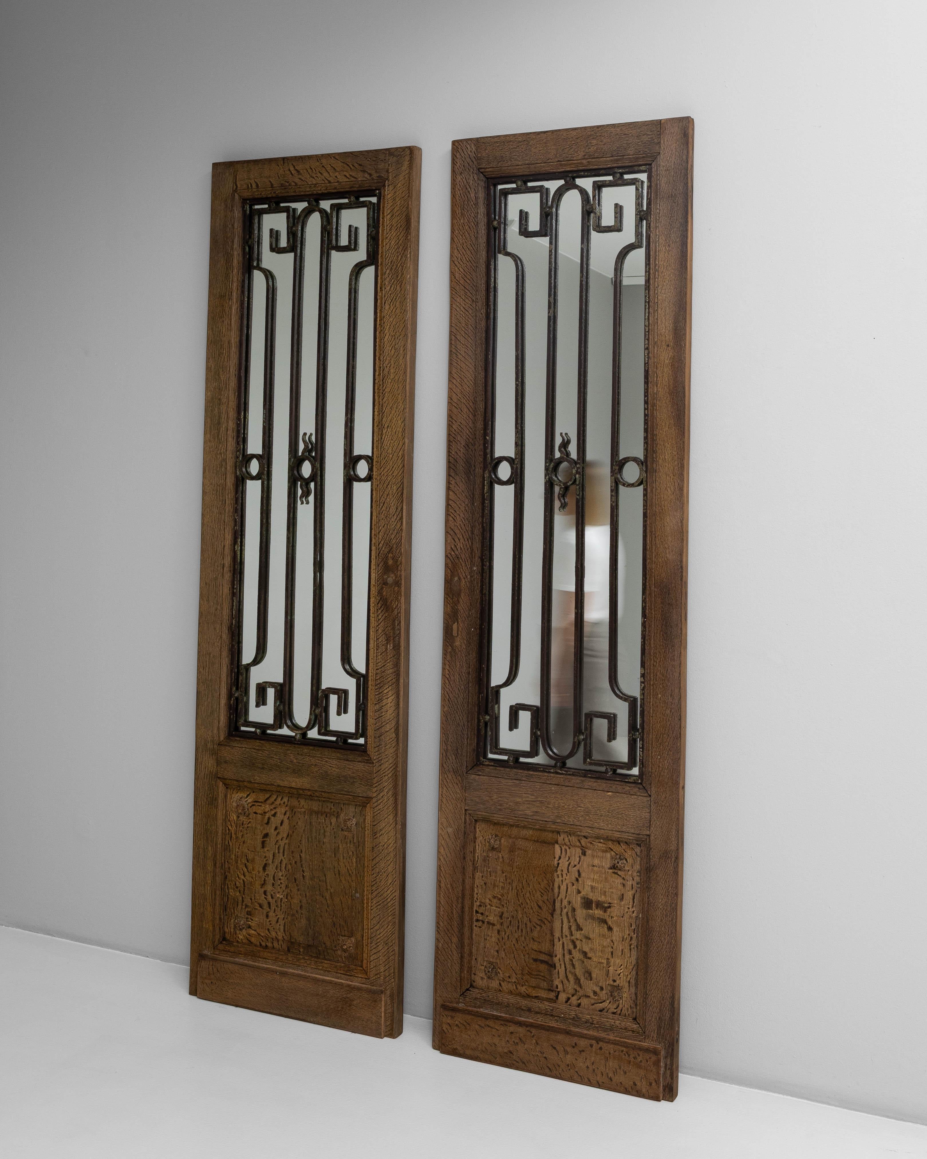 Coppia di porte in legno con specchi del 1880 in Francia In condizioni buone in vendita a High Point, NC