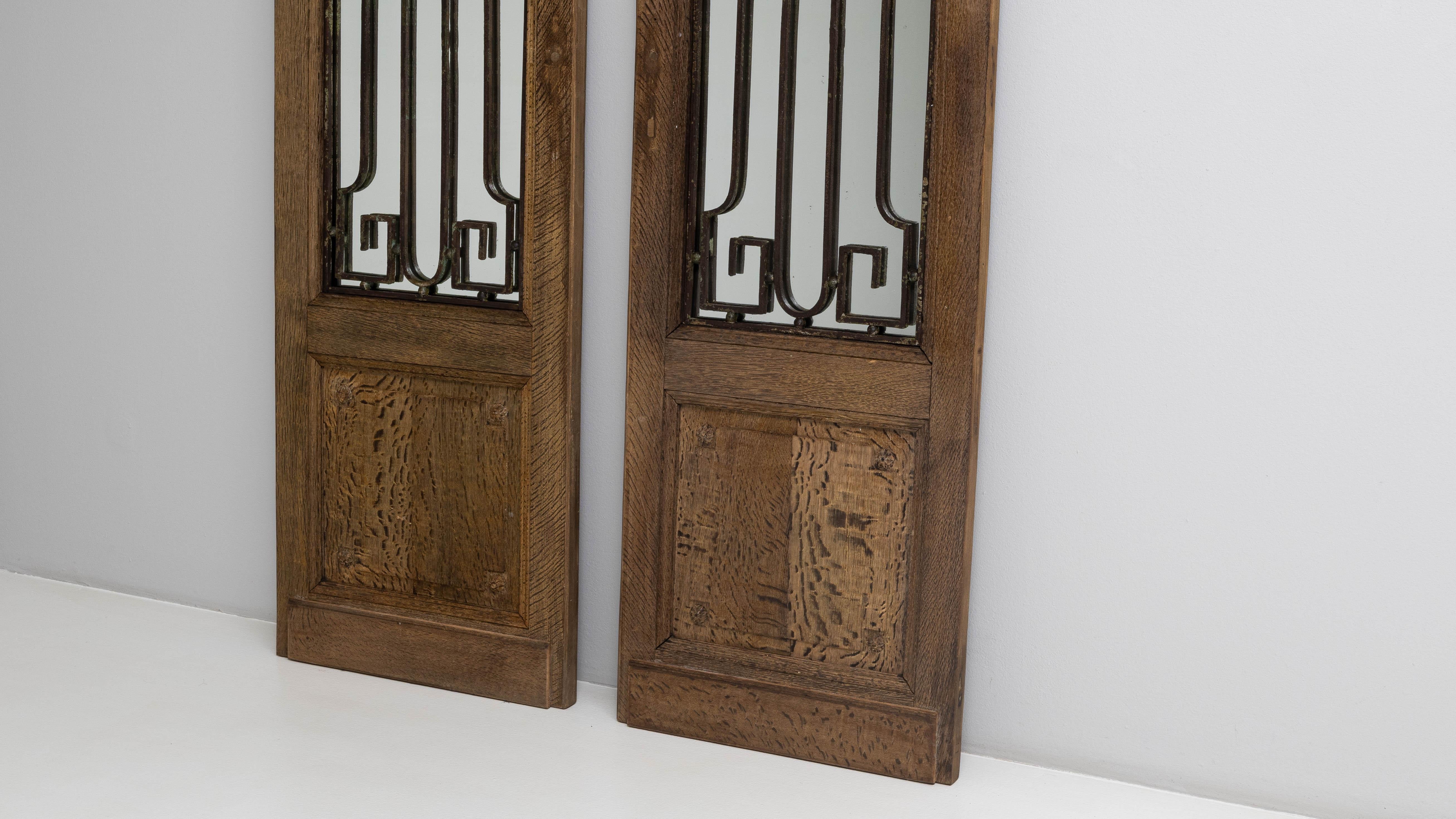 Coppia di porte in legno con specchi del 1880 in Francia in vendita 1