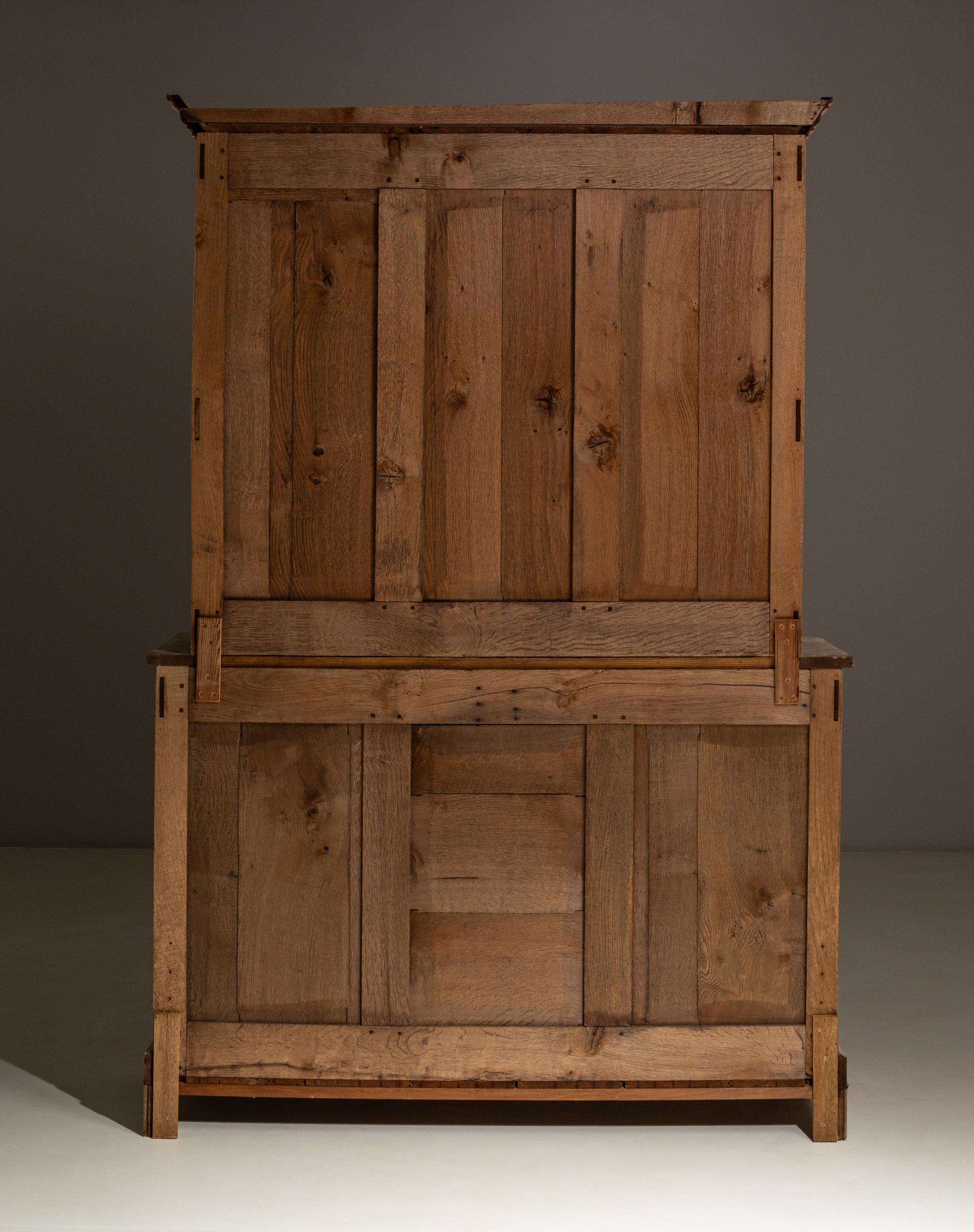 1880s French Provincial Oak Vitrine en venta 2