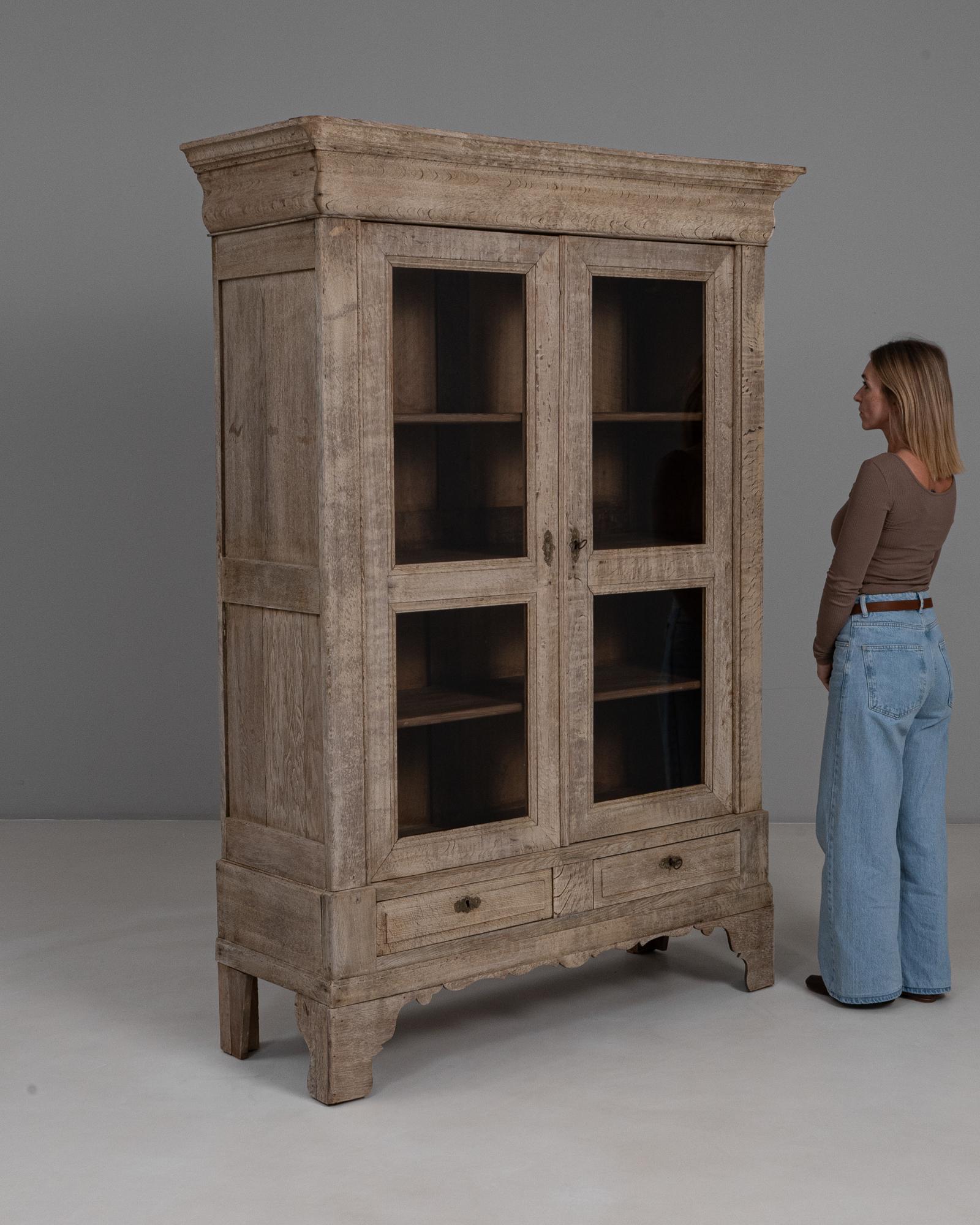 1880s French Provincial Oak Vitrine With Glass Doors 7