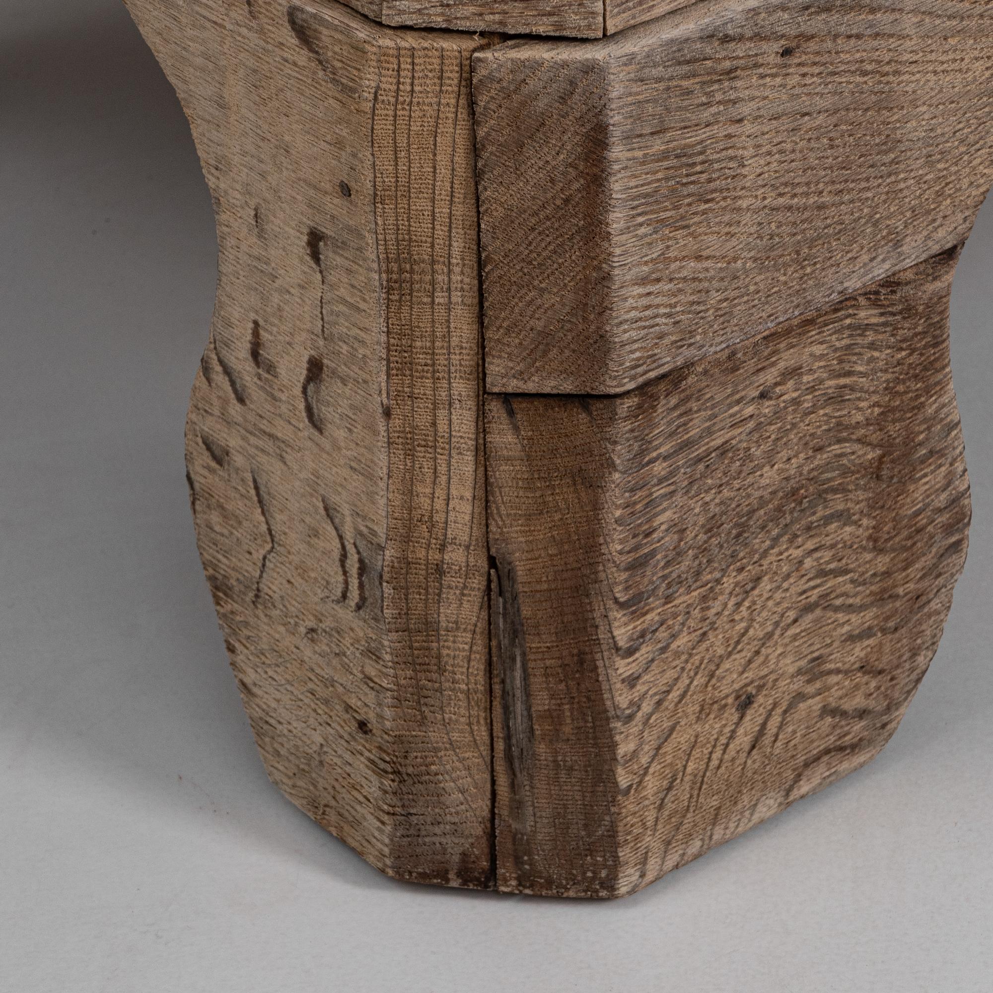 Vetrina in rovere francese del 1880 con ante in rete metallica in vendita 9