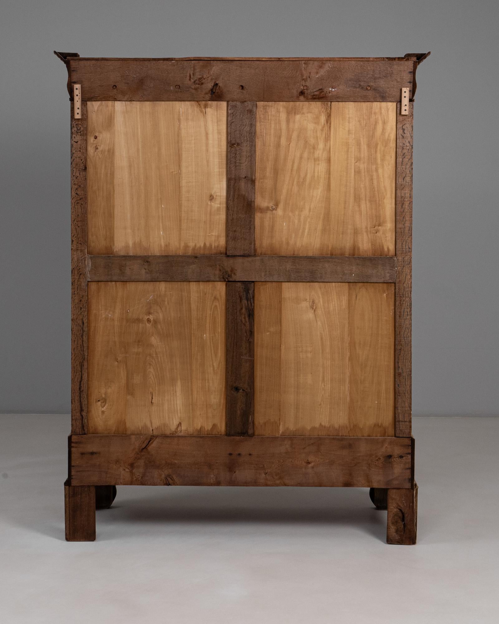 Vetrina in rovere francese del 1880 con ante in rete metallica in vendita 10