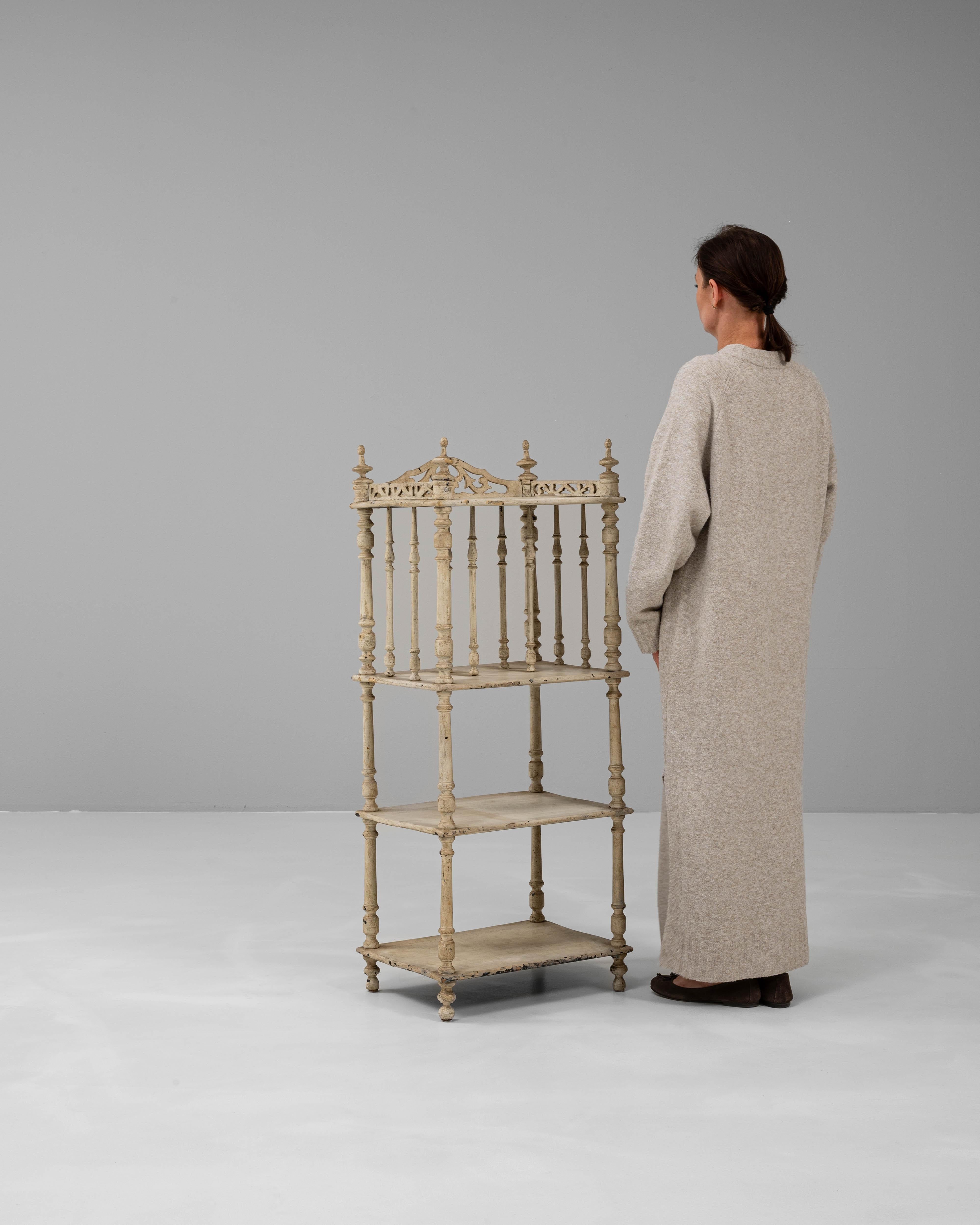 XIX secolo Scaffale francese in Oak Oak patinato bianco del 1880 in vendita