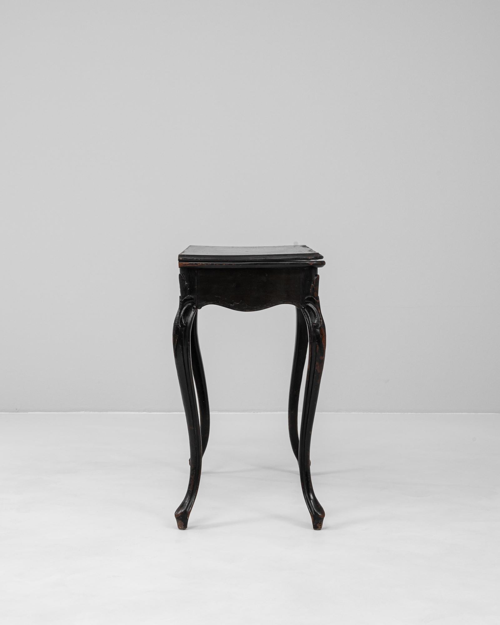1880s French Wood Black Patinated Side Table For Sale 2