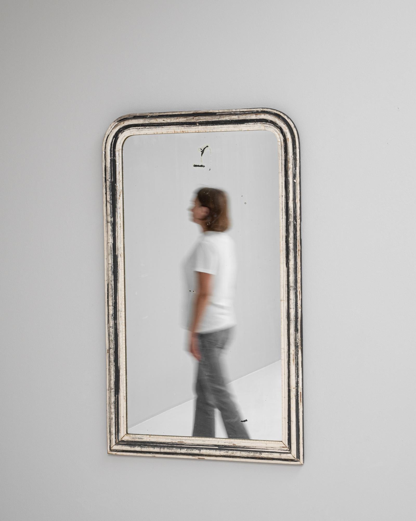 Miroir en bois patiné français des années 1880 Bon état - En vente à High Point, NC