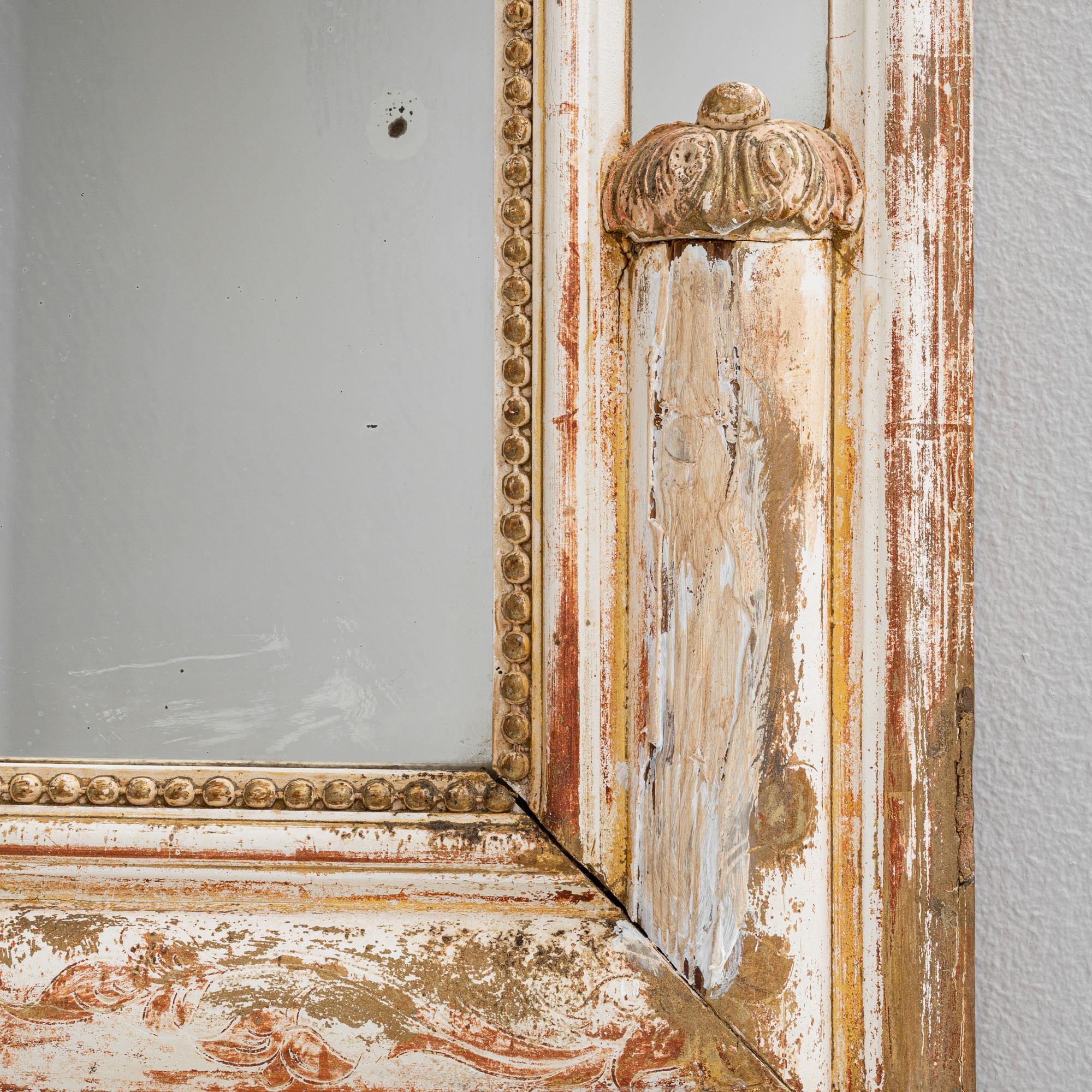 Specchio francese del 1880 in legno patinato bianco in vendita 4