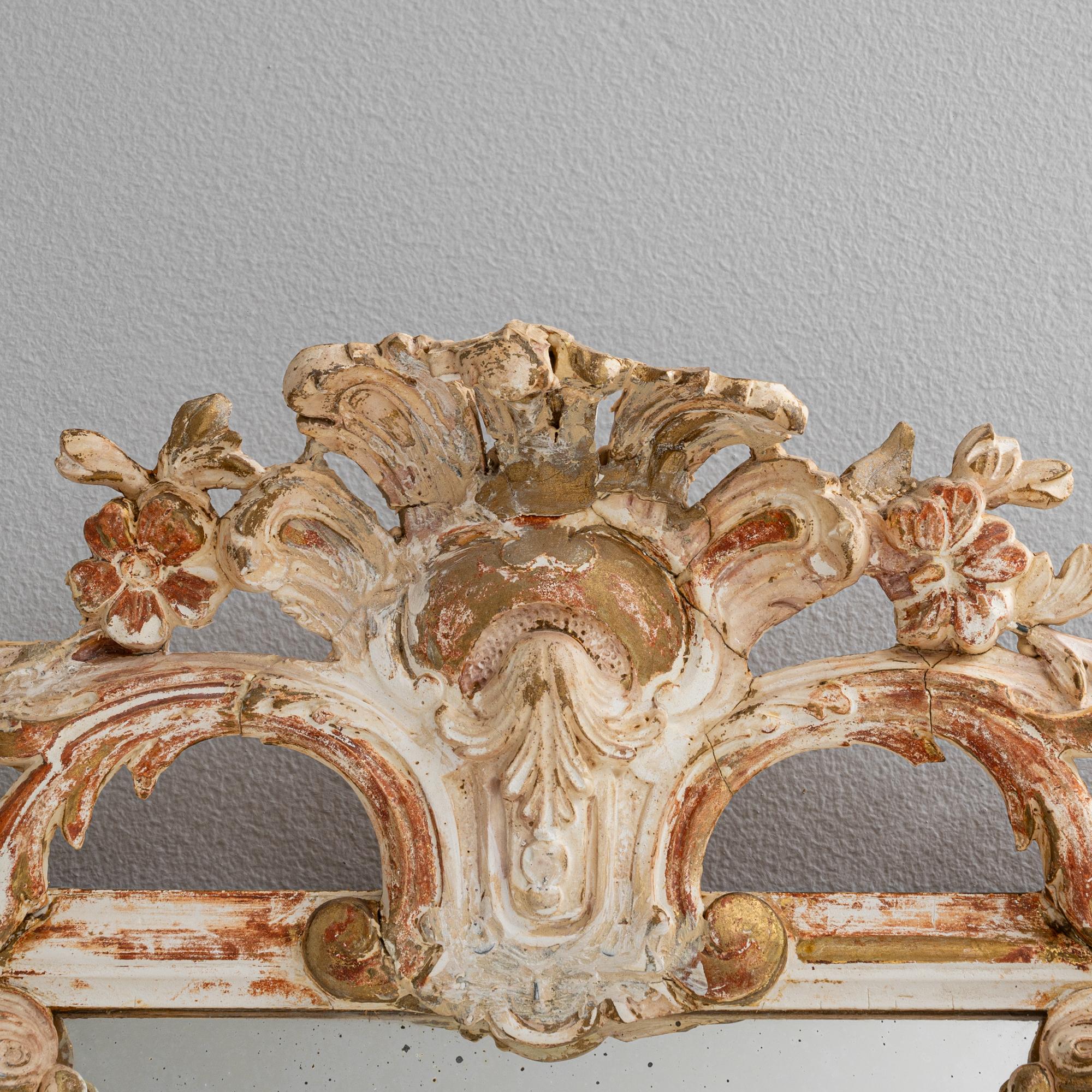 Specchio francese del 1880 in legno patinato bianco in vendita 3
