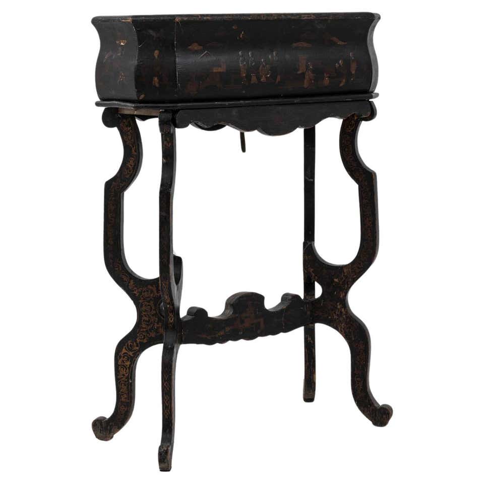 Vintage Metal Clawfoot Planter - Unique Decor Piece