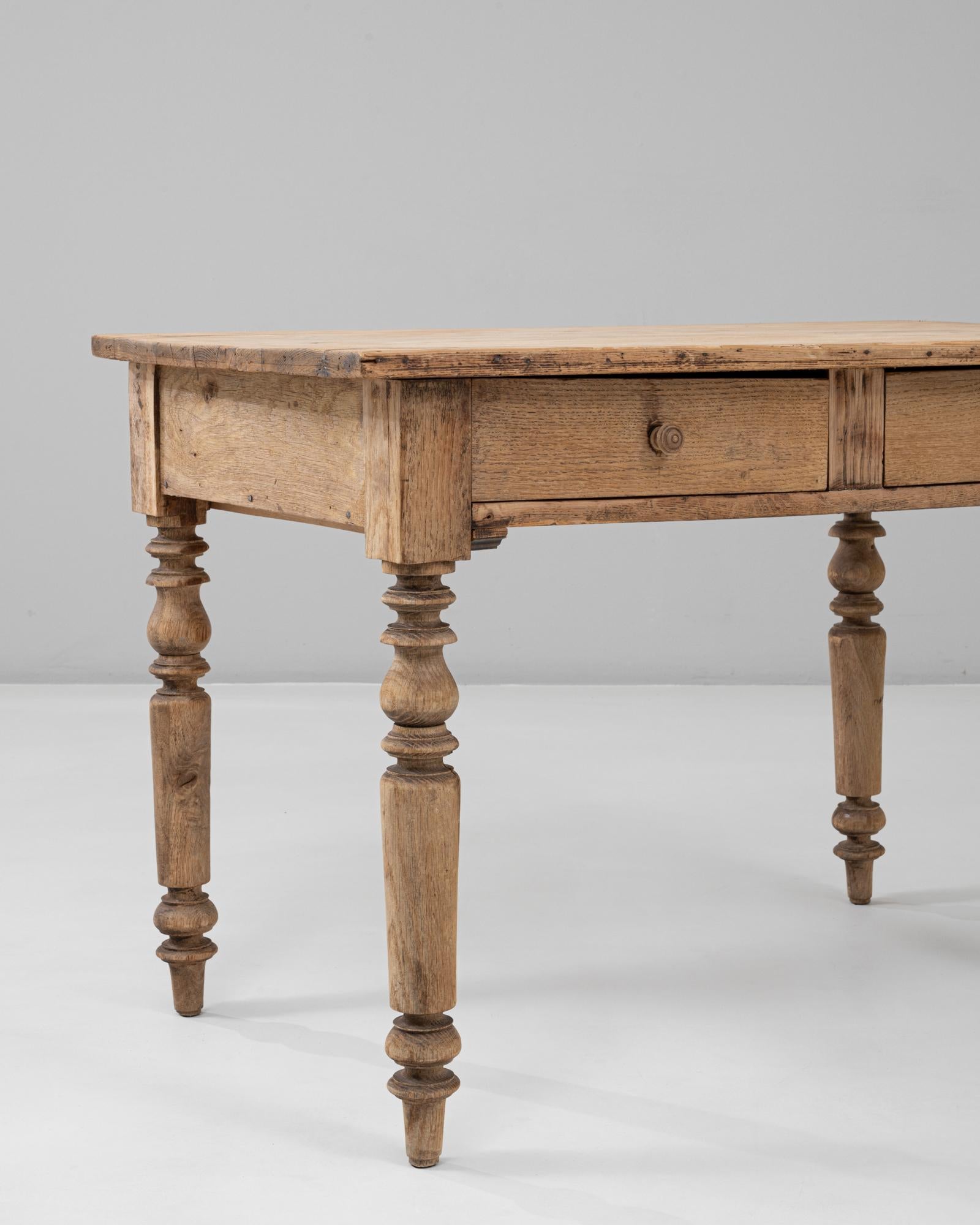 1880s French Wooden Writing Table with Turned Legs For Sale 6