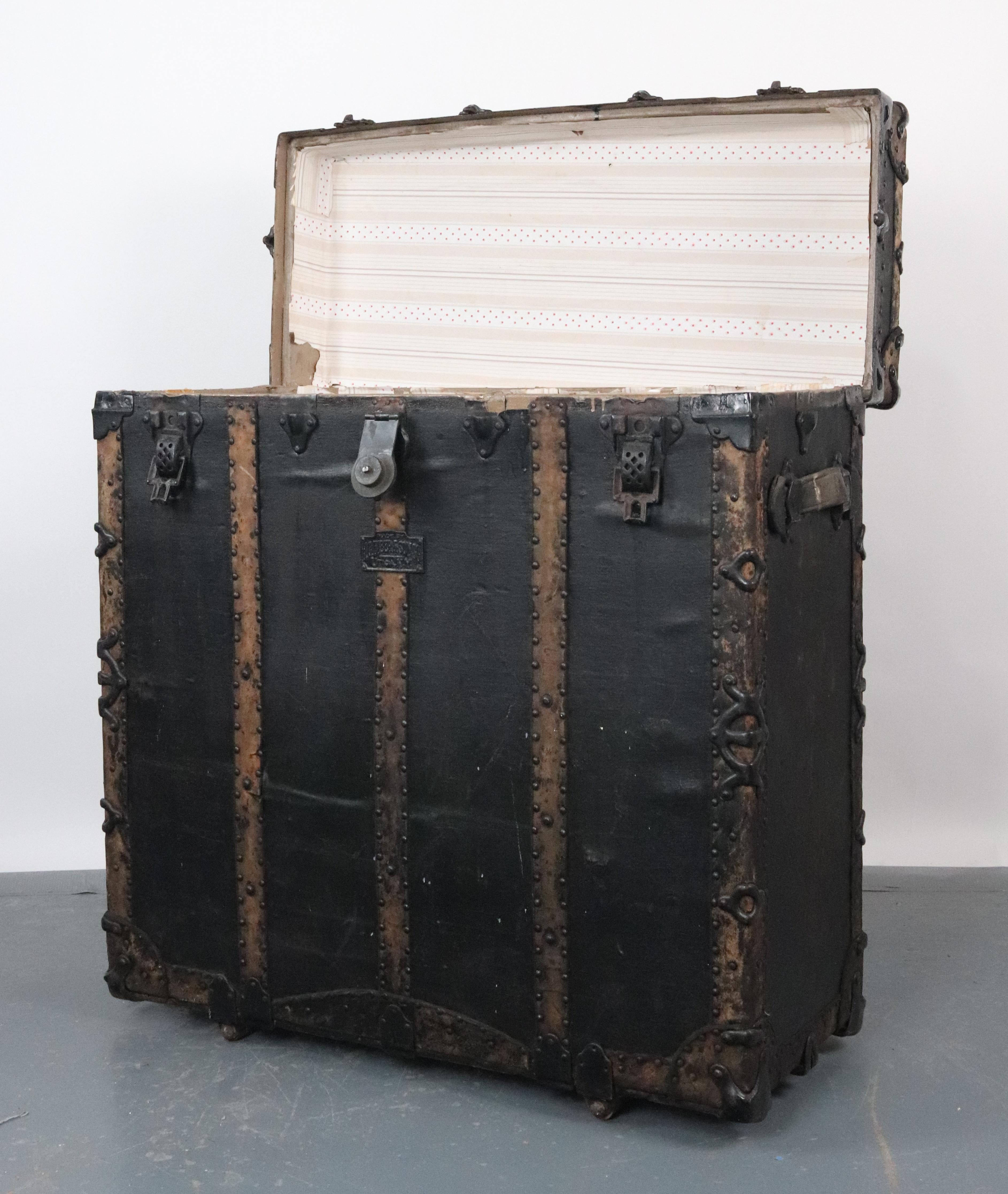 Americano 1880 H. A. C. Faber & Son's Co. Baule da viaggio con ruote in vendita