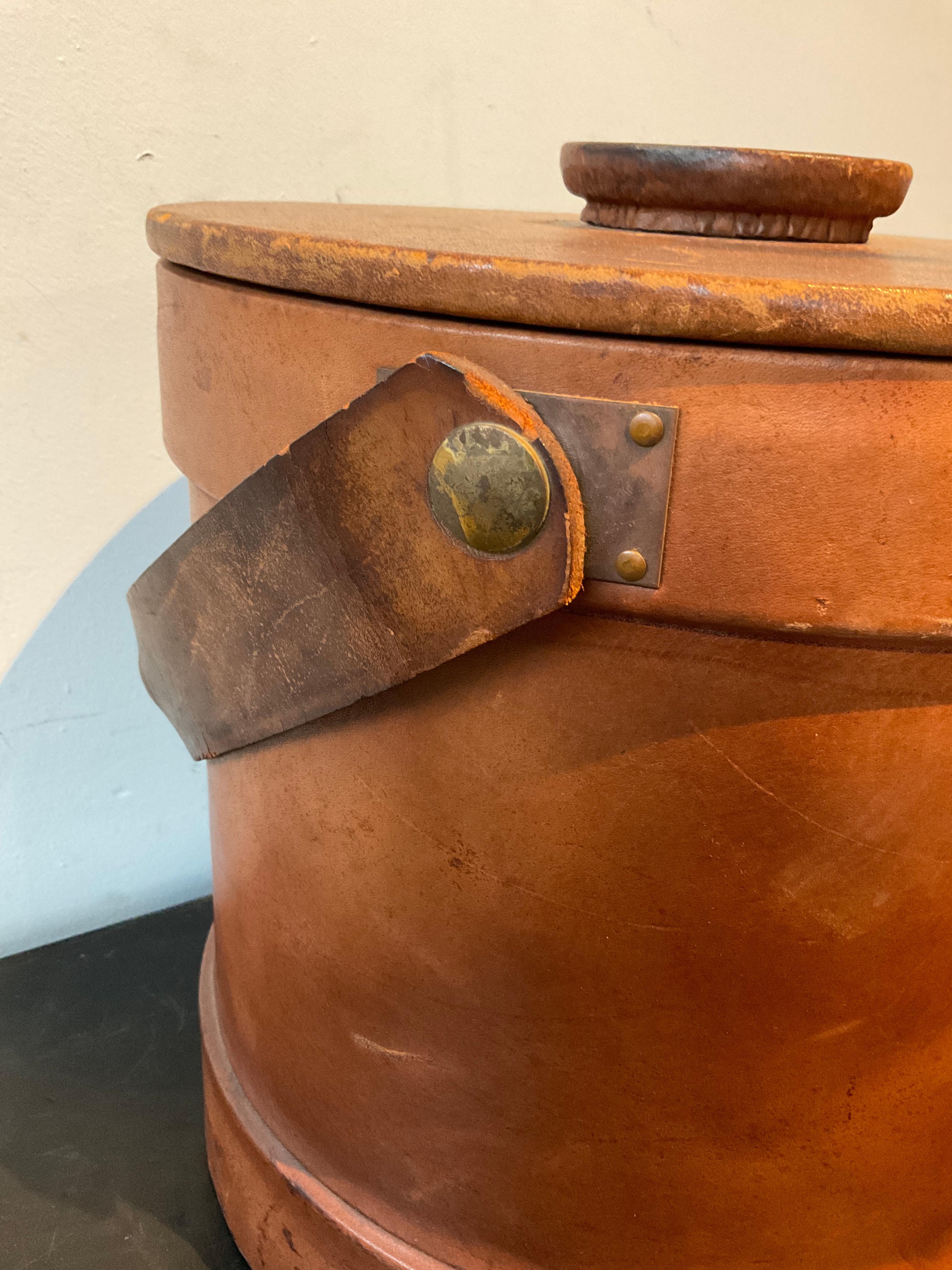 1880s Leather English Army Artillery Shell Converted into An Ice Bucket For Sale 6