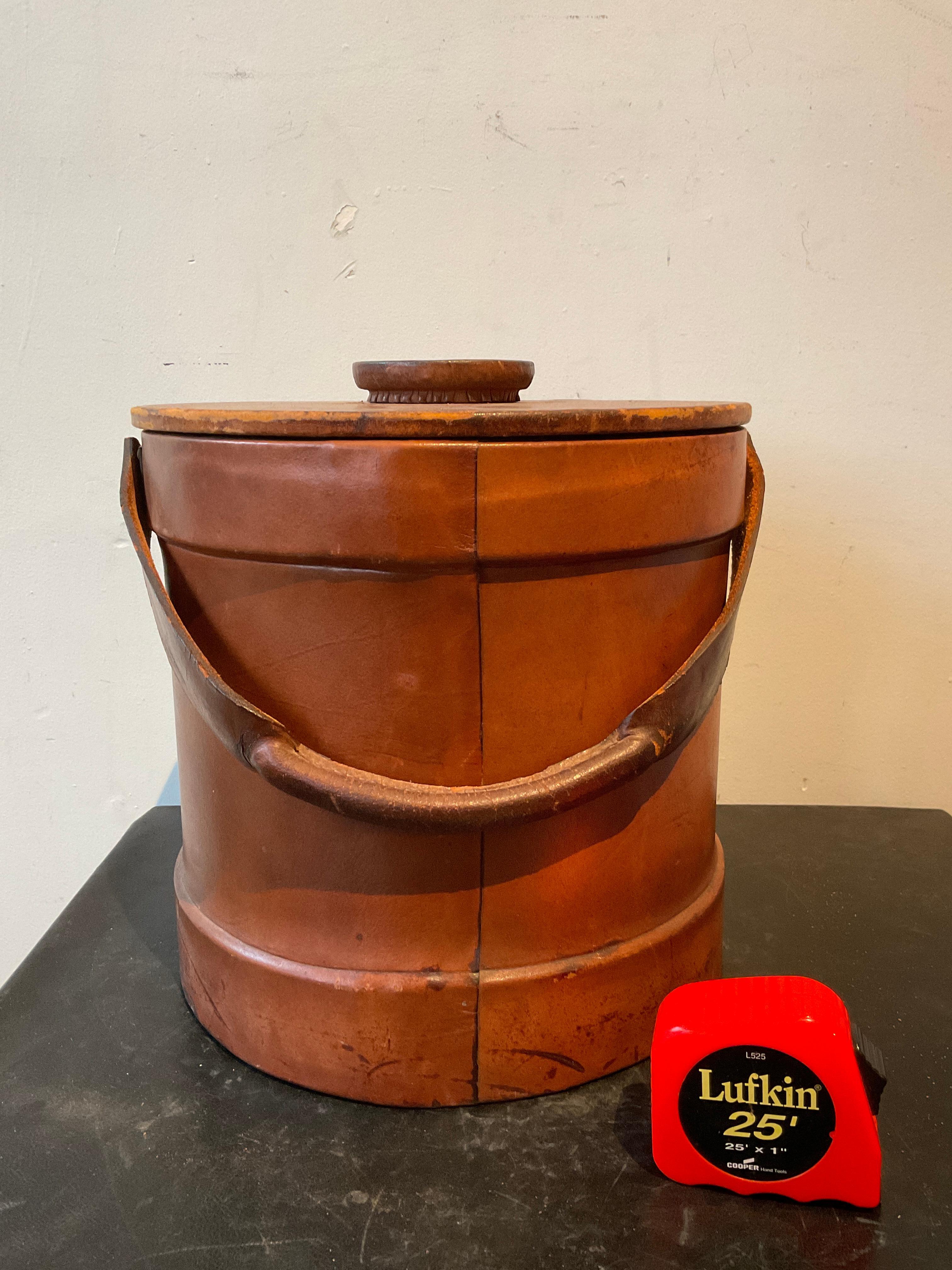 1880s Leather English Army Artillery Shell Converted into An Ice Bucket For Sale 3