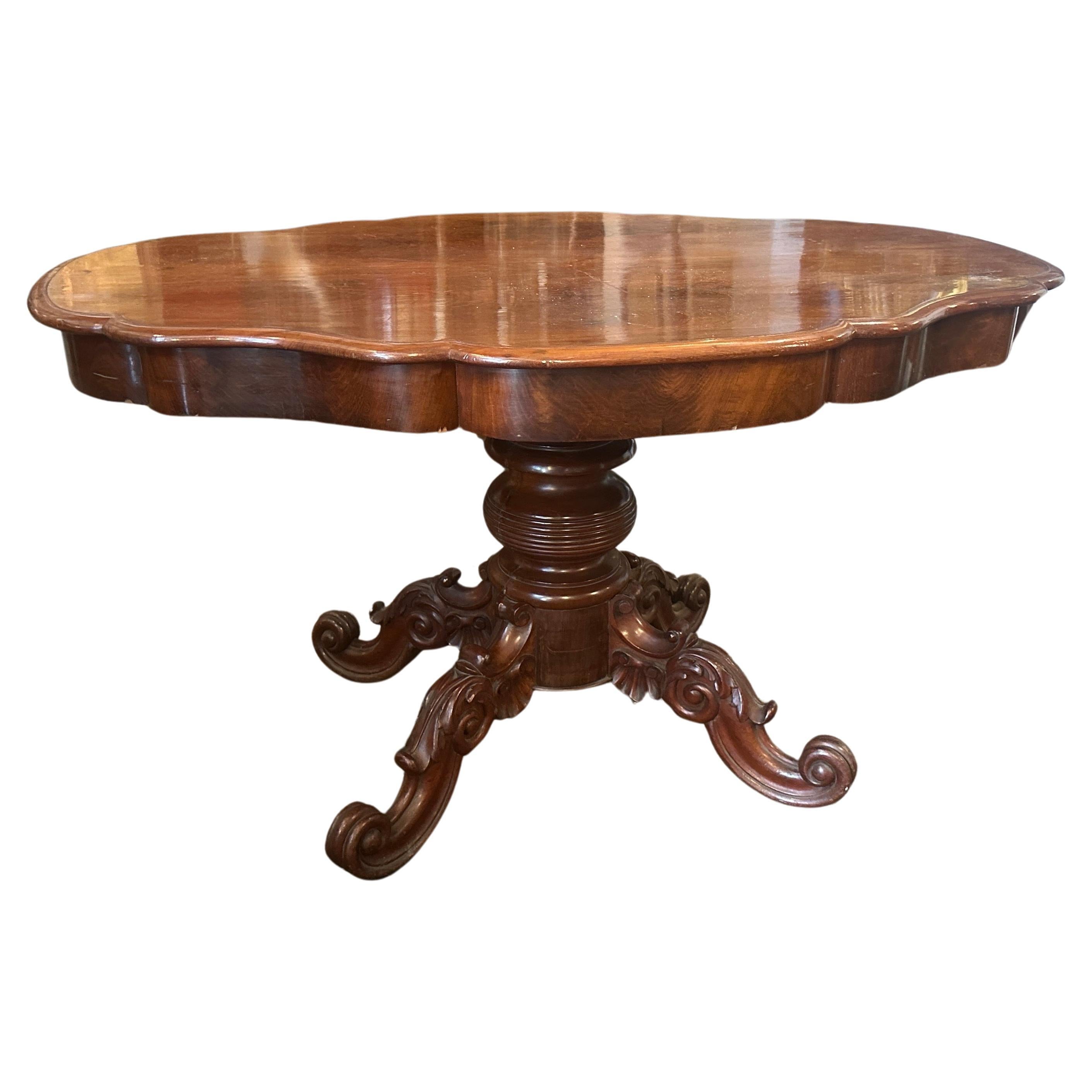 1880s Louis Philippe Mahogany Feather Turtle Shell Shaped Sicilian Side Table For Sale