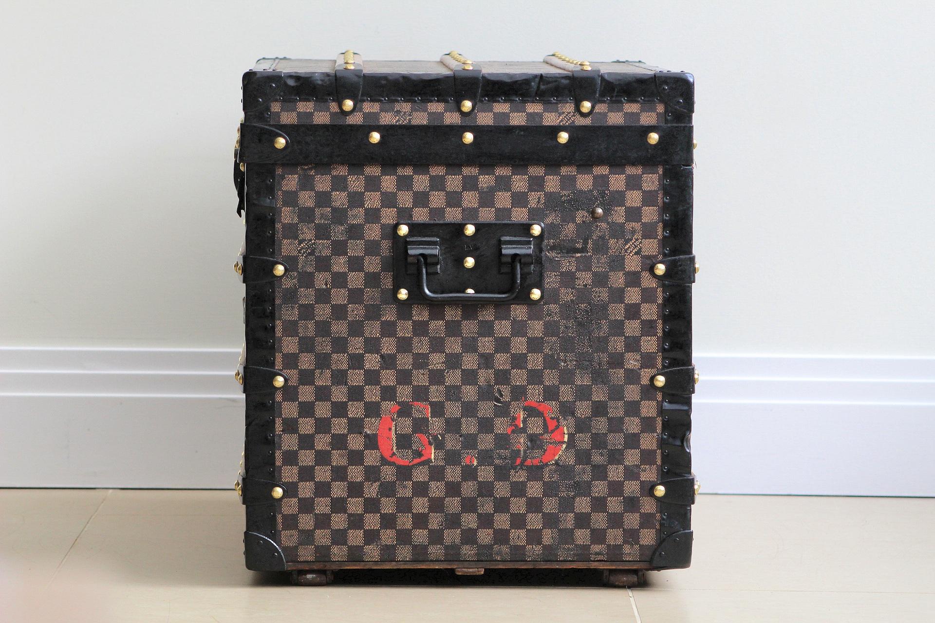 1880s Louis Vuitton Courier Trunk in Damier Canvas In Good Condition For Sale In London, GB