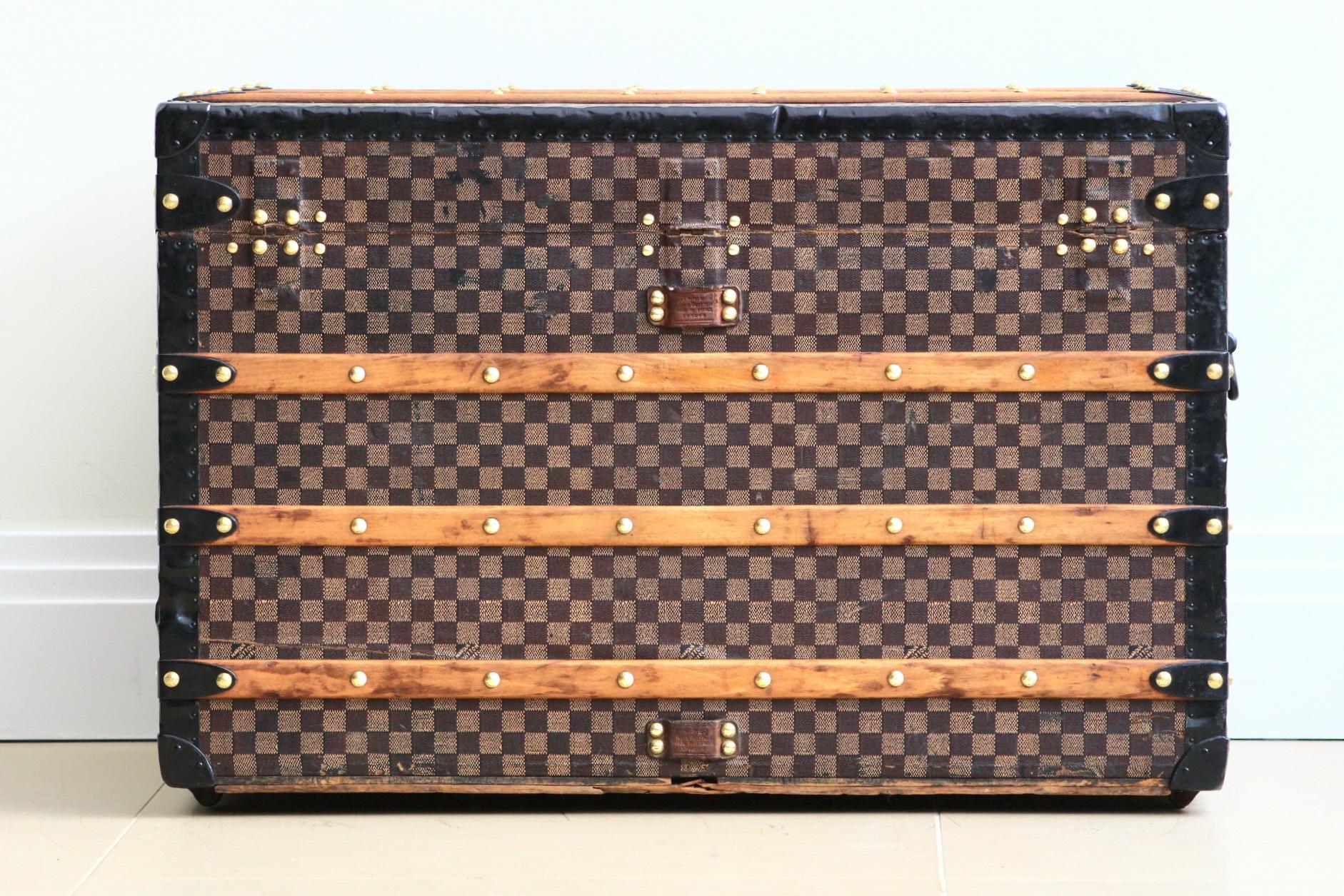 Malle de coursier Louis Vuitton des années 1880 en toile Damier Unisexe en vente
