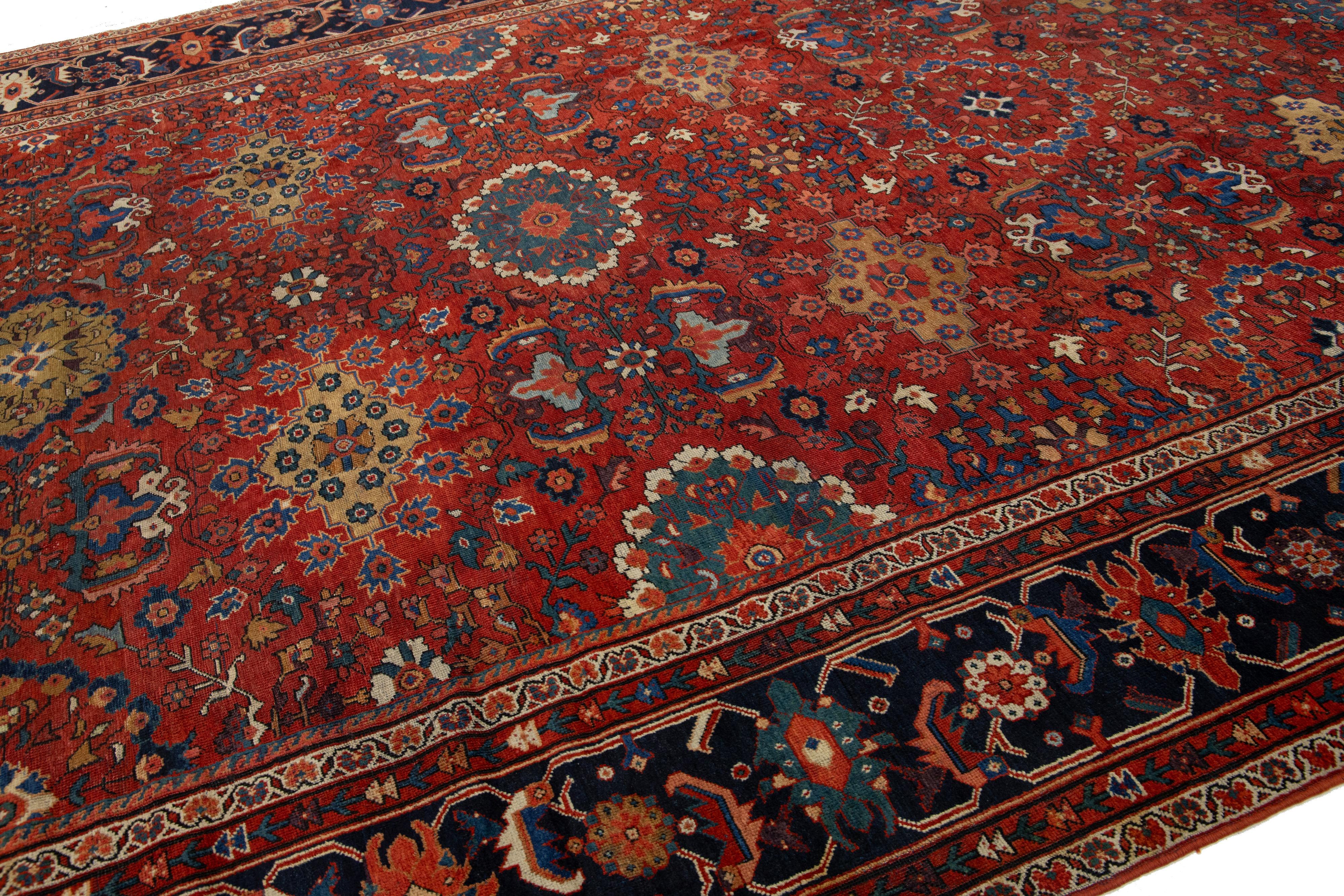 Grand tapis persan Sultanabad en laine rouge à motifs floraux anciens des années 1880 Bon état - En vente à Norwalk, CT