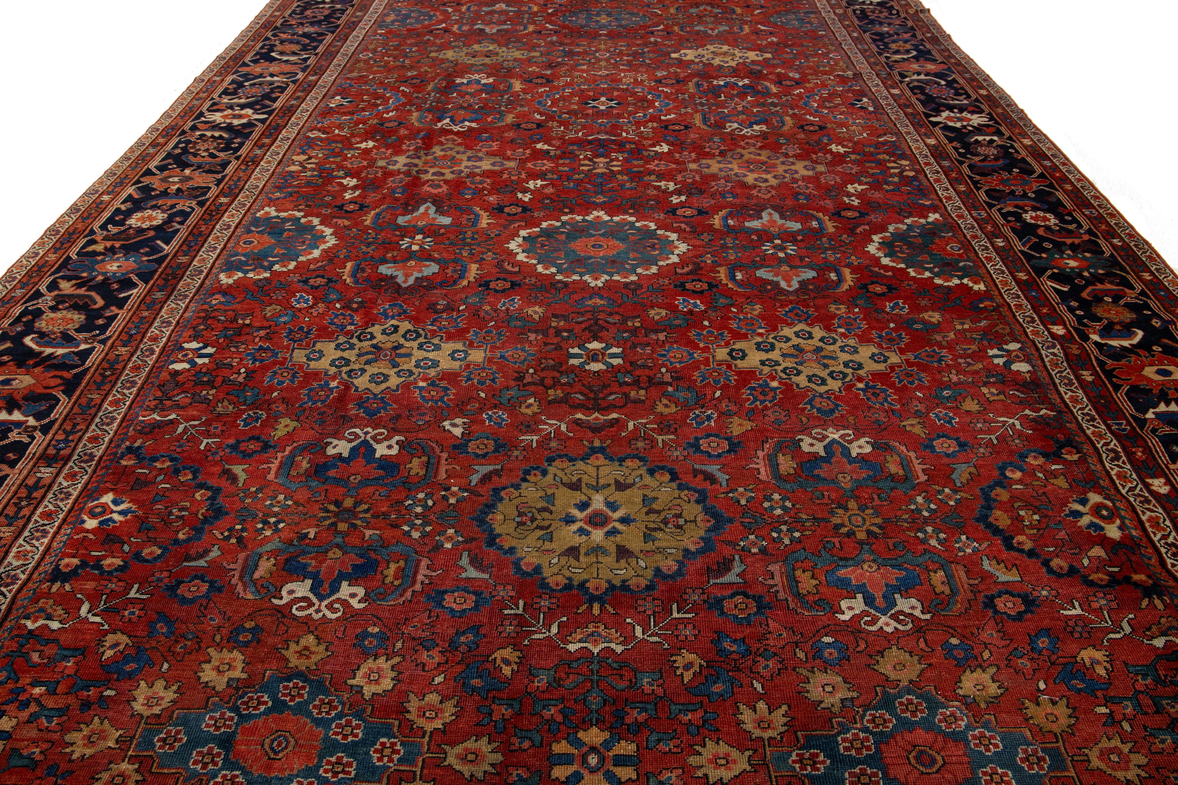 Grand tapis persan Sultanabad en laine rouge à motifs floraux anciens des années 1880 en vente 1