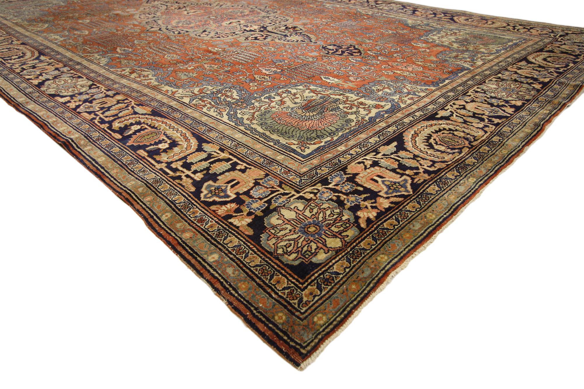 73477 Tappeto antico Sarouk Farahan della fine del XIX secolo, 09'00 x 13'02. Questo tappeto persiano Sarouk Farahan antico della fine del XIX secolo è un'opera d'arte notevole che intreccia forme naturalistiche, elementi architettonici e principi