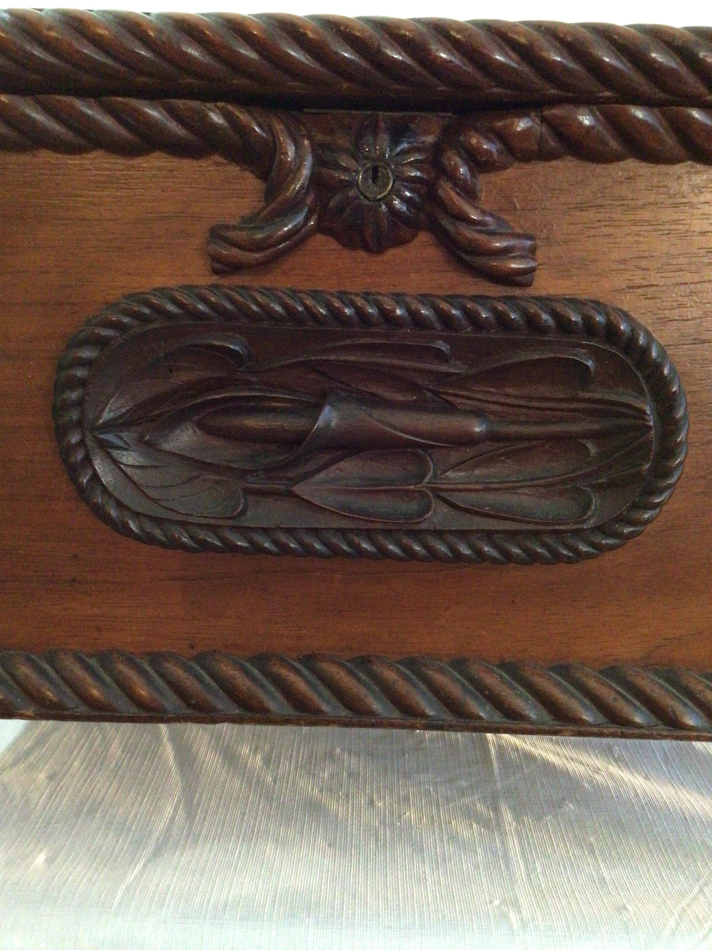 1880s Oversized Victorian Carved Wood Jewelry Box In Good Condition For Sale In Tarrytown, NY