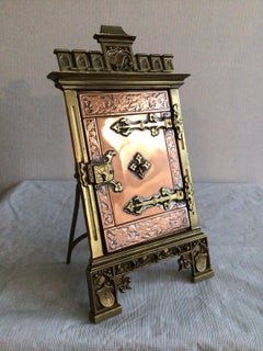 1880s Picture Frame With Hinged Door