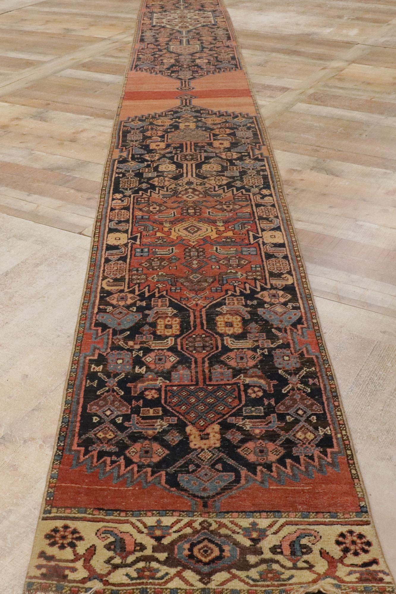 Late 19th Century 1880's Antique Persian Bijar Carpet with Traditional Style For Sale 3