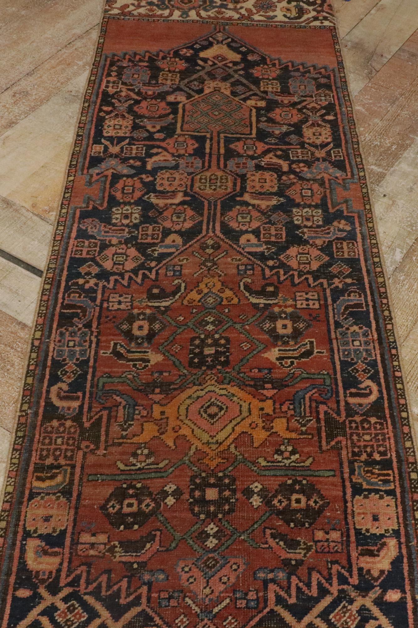 Late 19th Century 1880's Antique Persian Bijar Carpet with Traditional Style For Sale 5