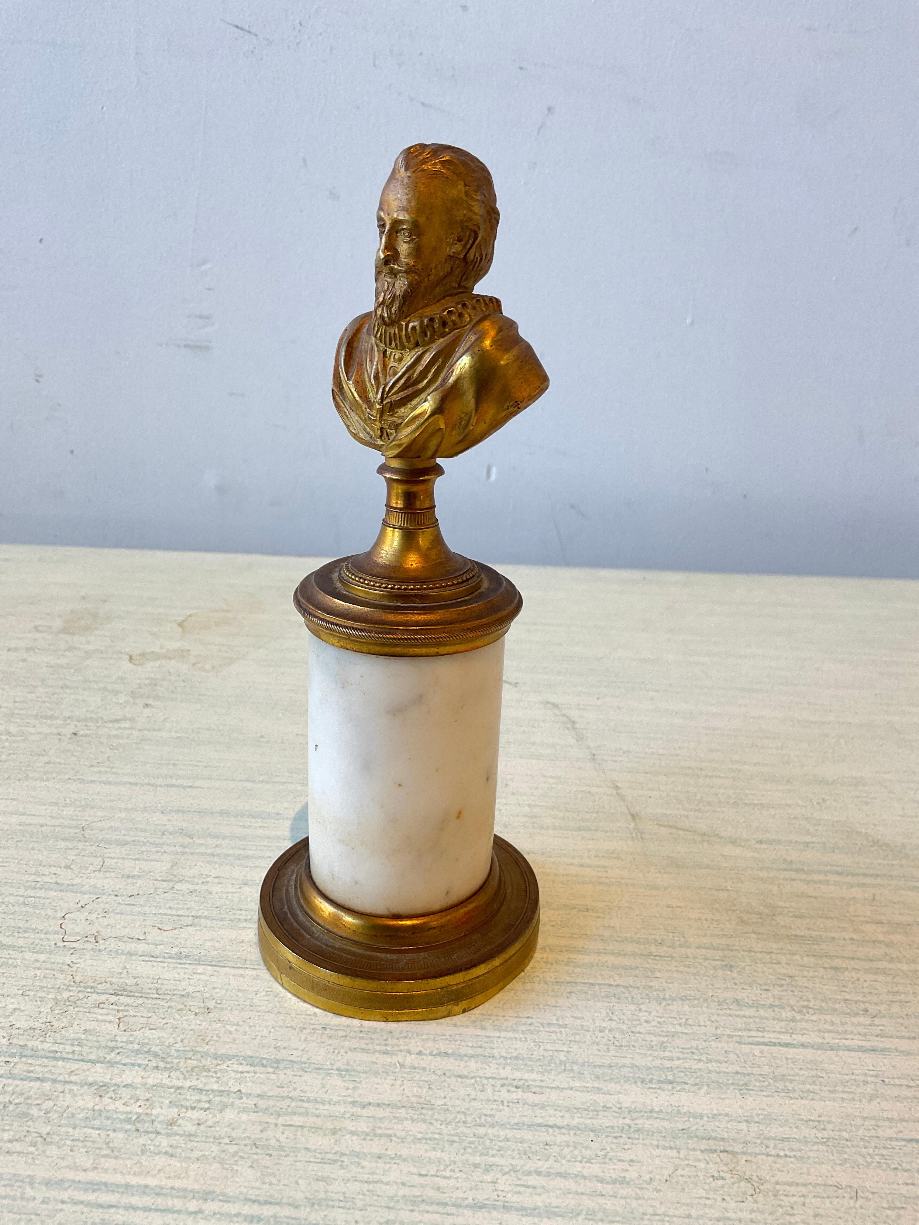 1880s Small  Dore Bronze Bust Of Shakespeare  In Good Condition For Sale In Tarrytown, NY