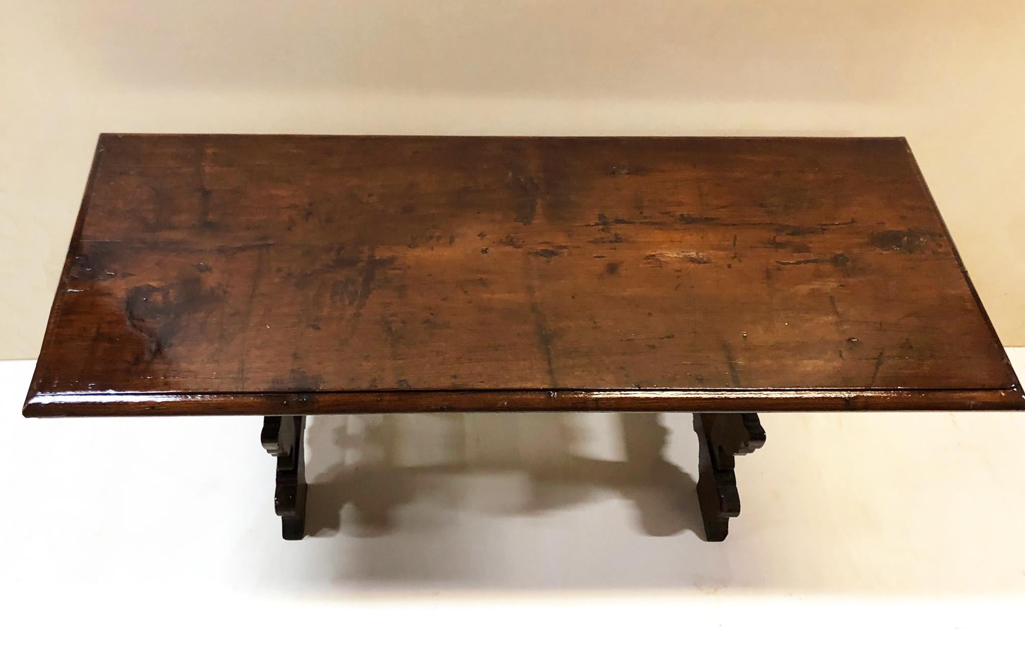 Country 1880s Sofa Table, in Original Italian Antique Solid Walnut