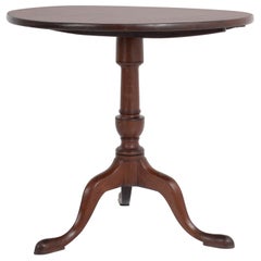 1880s United Kingdom Round Wooden Side Table