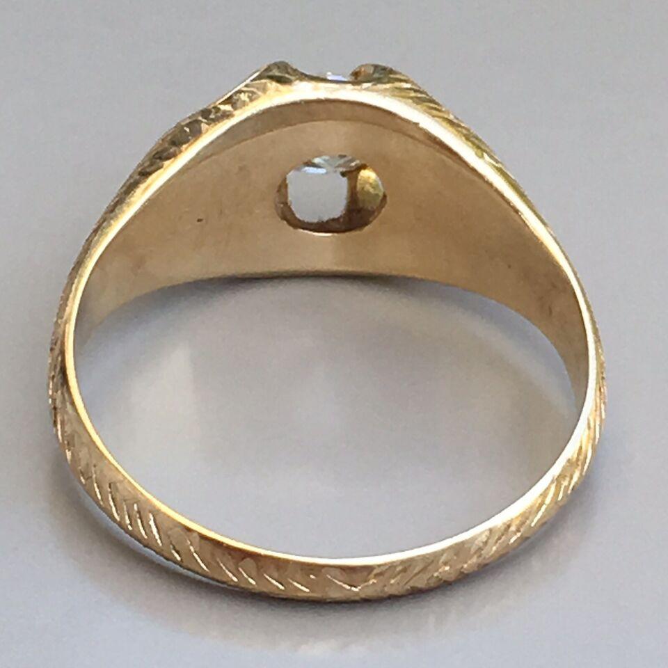 Women's or Men's 1880s Victorian 14k Yellow Gold 0.55ct Diamond Antique Ring Handmade American For Sale