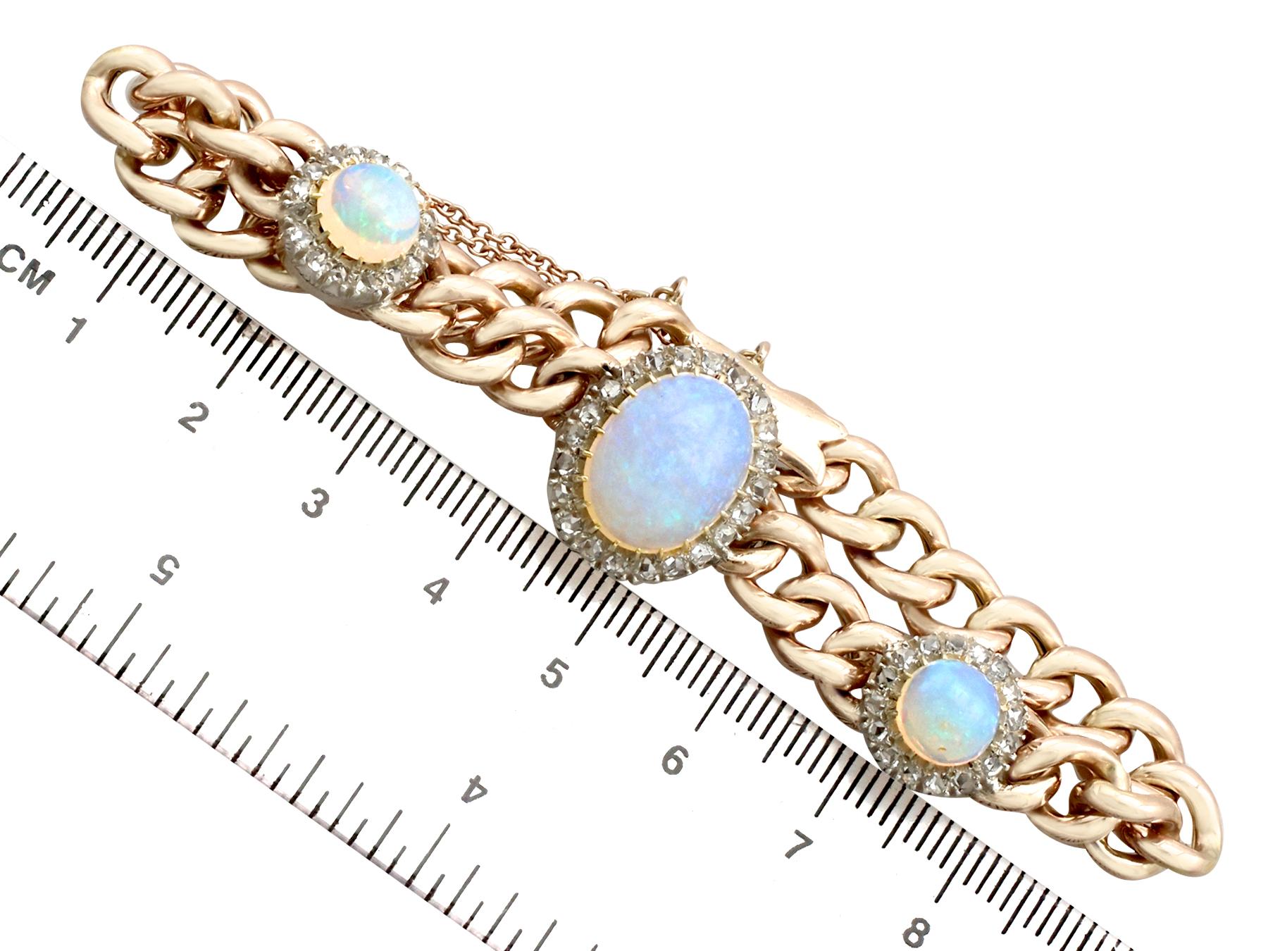 Victorian 3.83ct White Opal and 1.12ct Diamond Yellow Gold Bracelet In Excellent Condition For Sale In Jesmond, Newcastle Upon Tyne