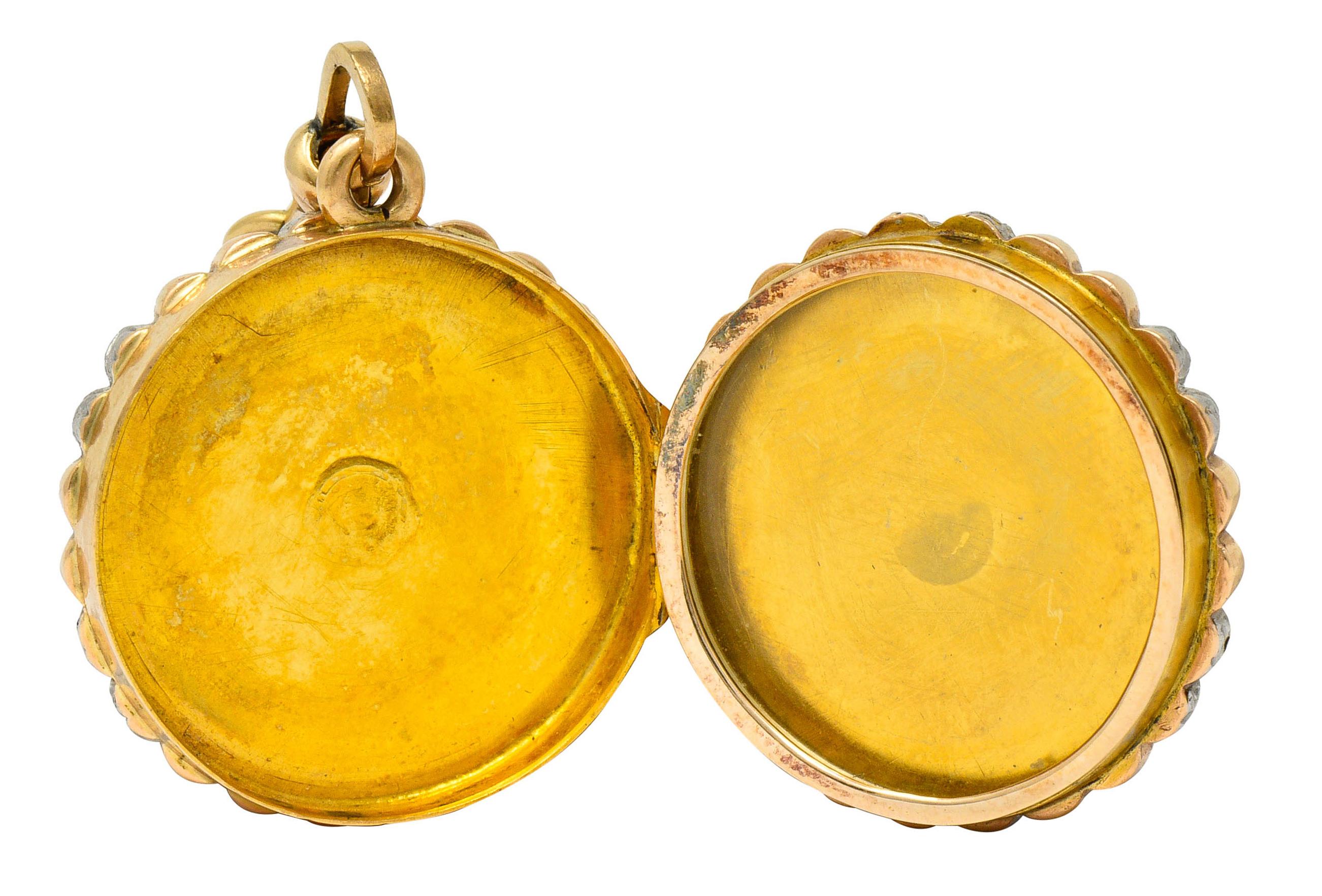 1880s Victorian Sard Carnelian 14 Karat Gold Cameo Locket Pendant 10