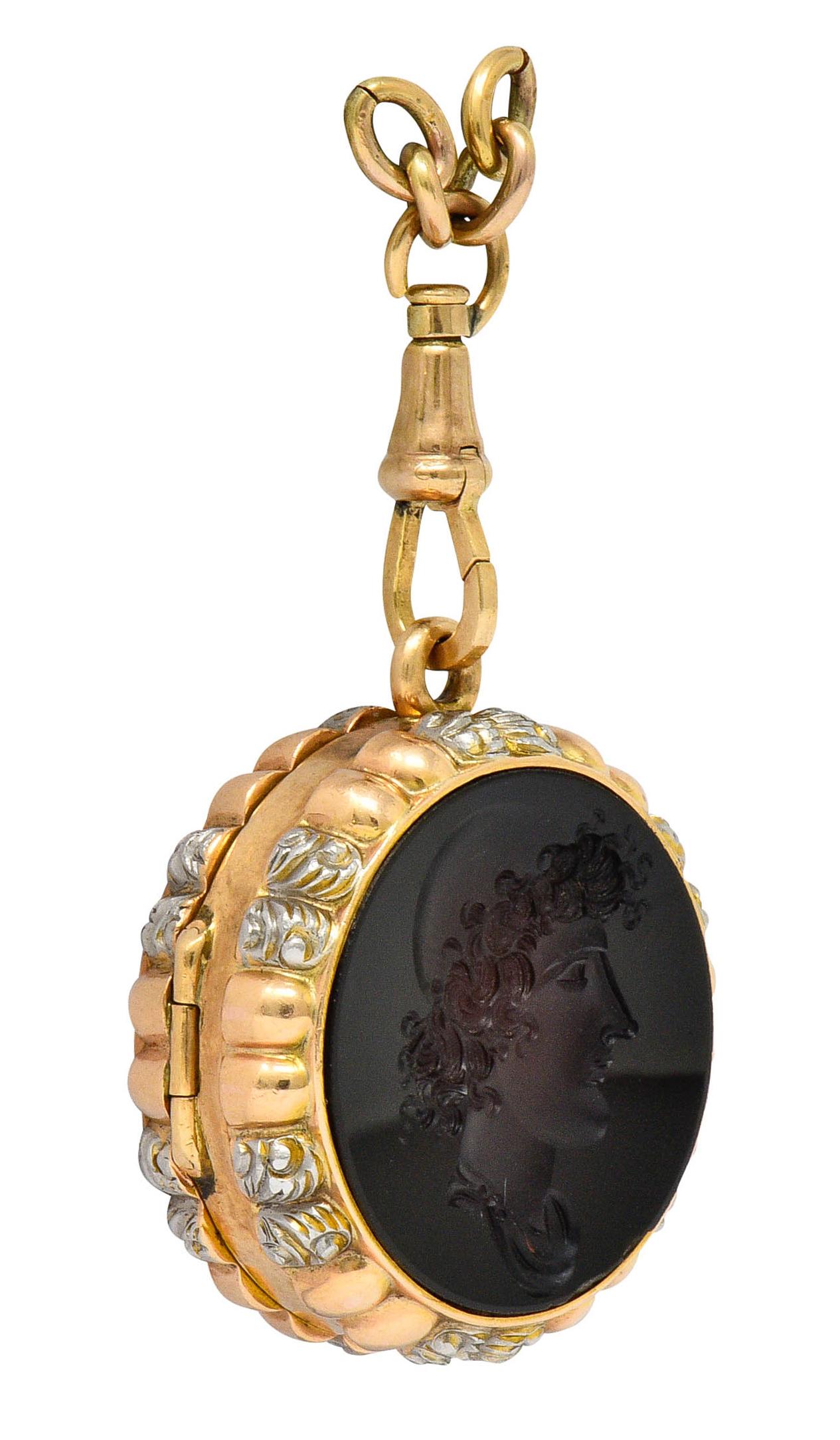 Cabochon 1880s Victorian Sard Carnelian 14 Karat Gold Cameo Locket Pendant