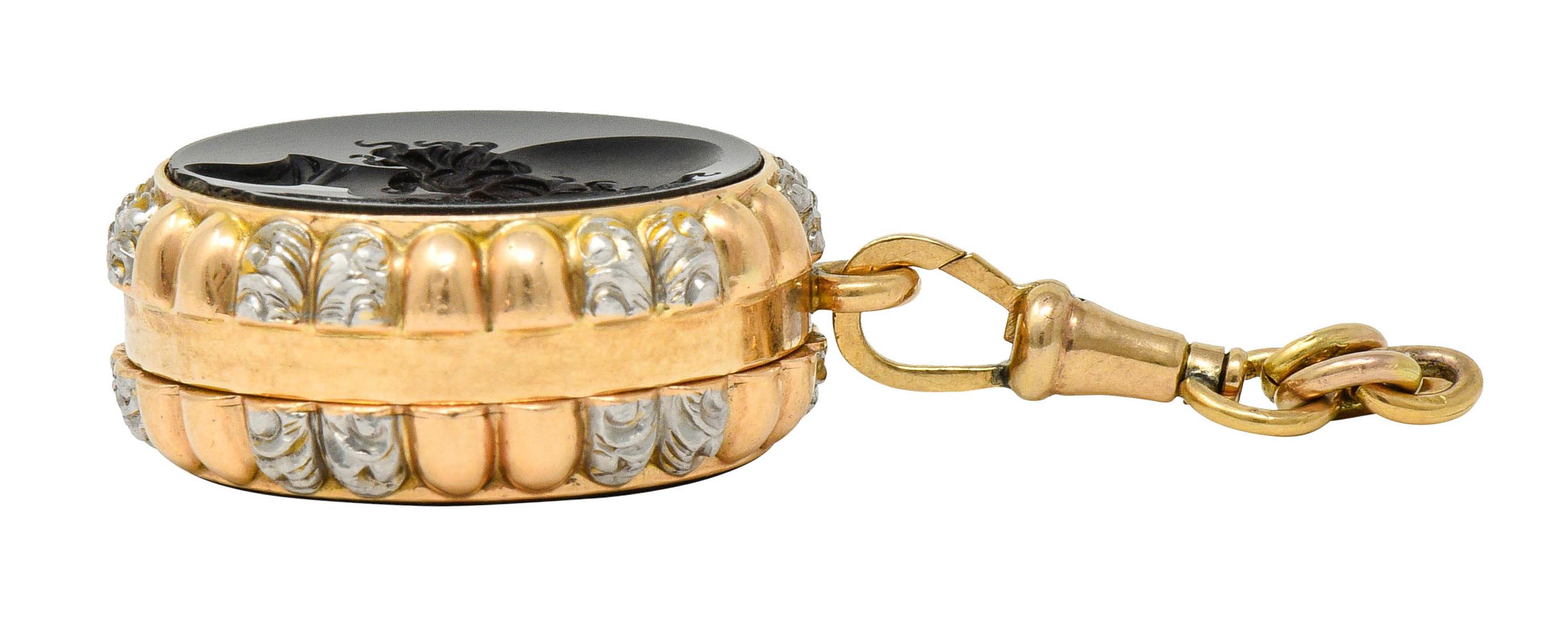 1880s Victorian Sard Carnelian 14 Karat Gold Cameo Locket Pendant 3