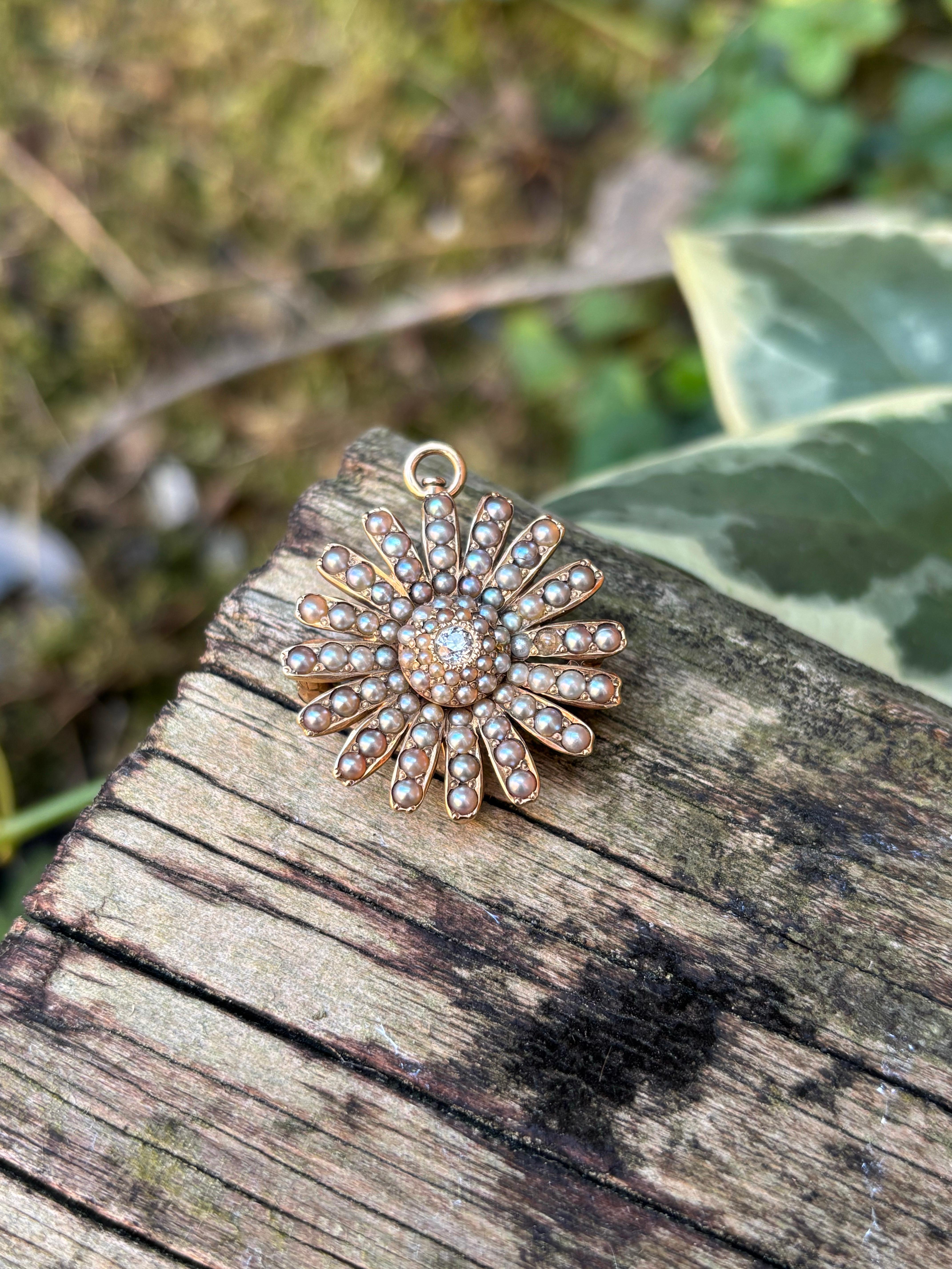 1880's Victorian Seed Pearl & 0.10ctw Old European Mined Diamond Anhänger Brosche für Damen oder Herren im Angebot