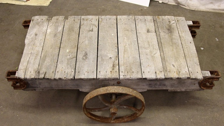 American 1880s Wood Industrial Factory Cart with Cast Iron Wheels Original Patina For Sale