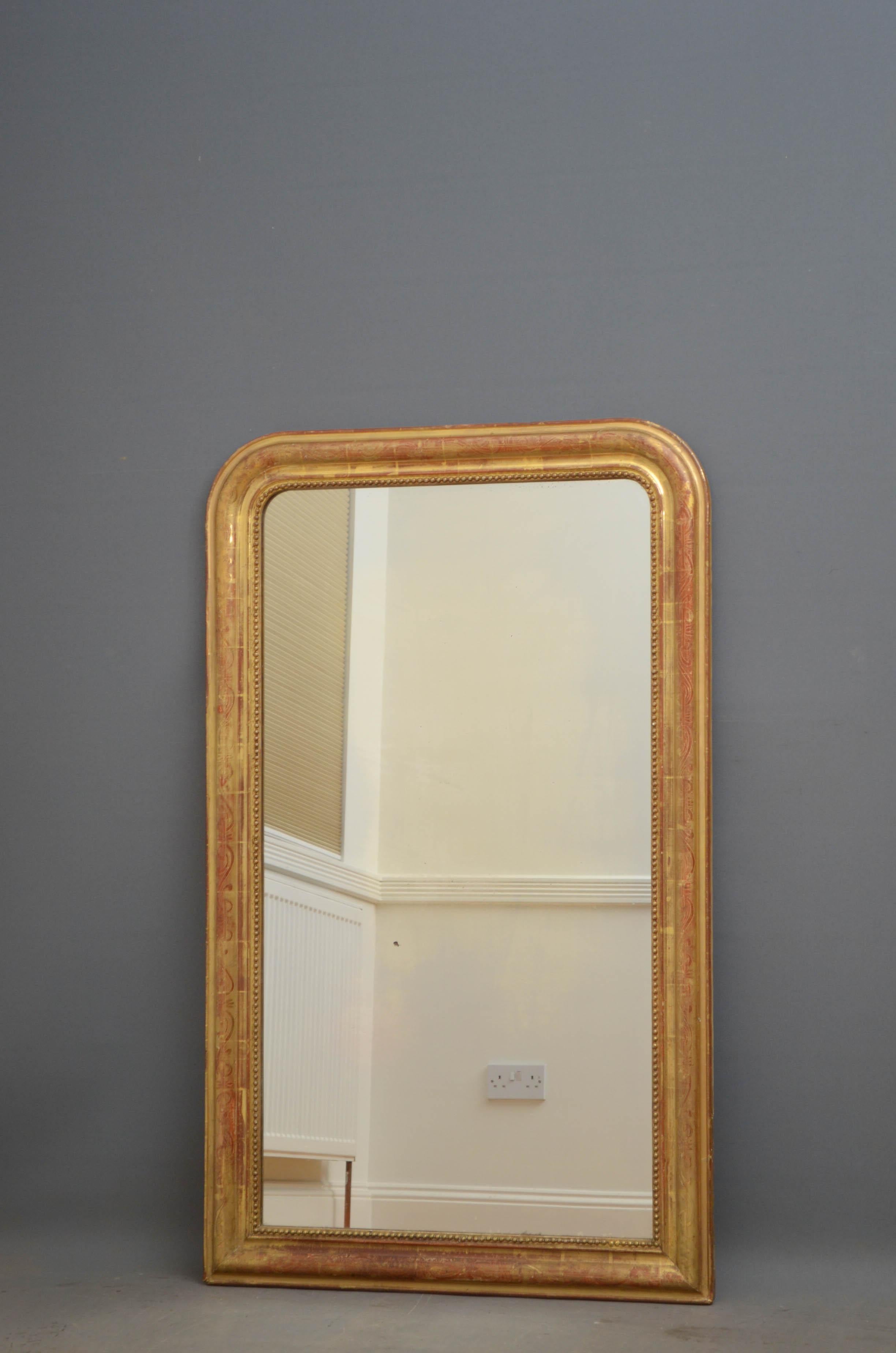 Sn4654 simple and elegant gilded overmantel mirror, having original mirror, stamped 1881, in finely decorated giltwood frame. This antique mirror is in original condition throughout, 1881.
Measures: H 54.5