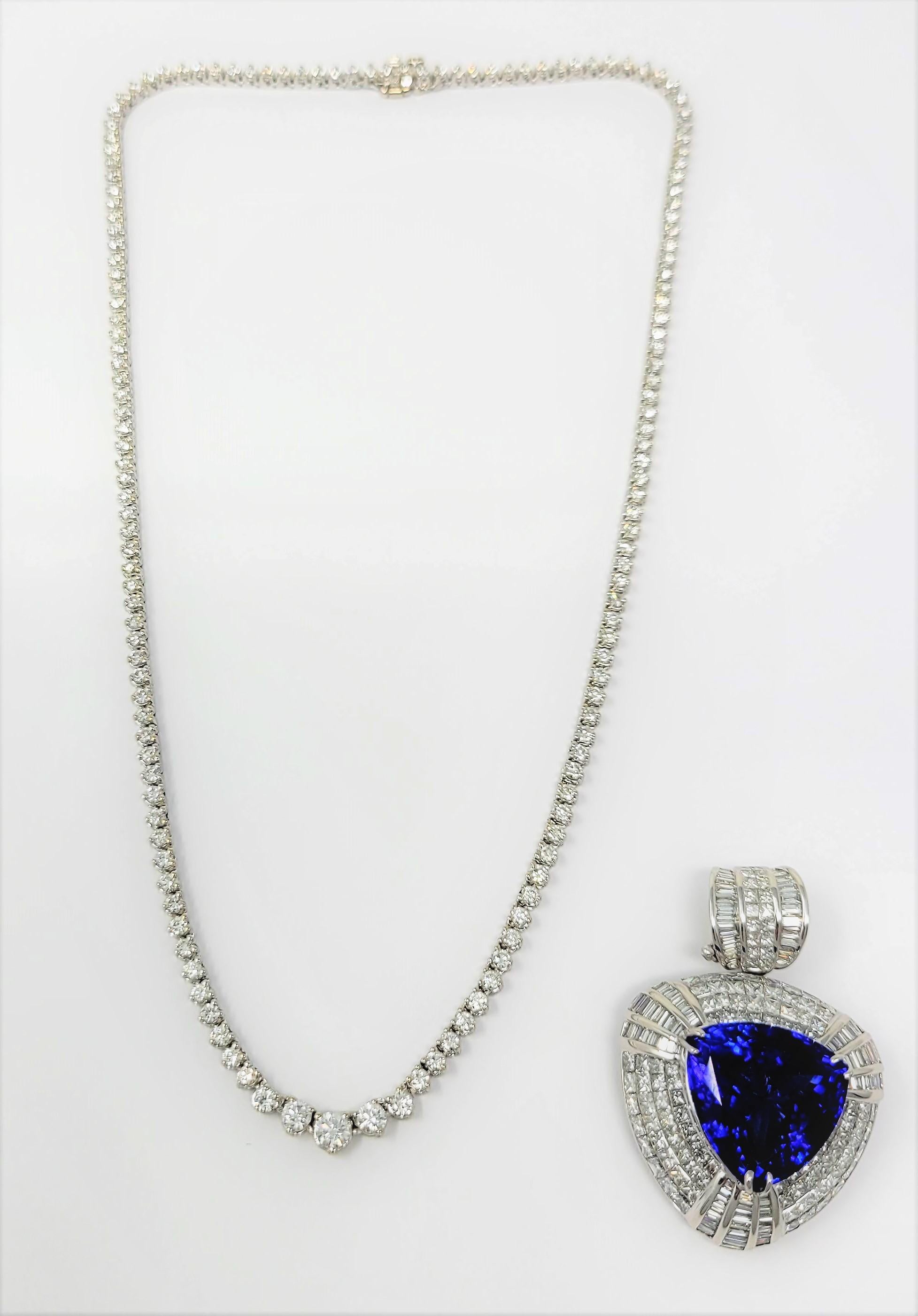 Women's or Men's 18.82 Carat Tanzanite and Straight Line Diamond Necklace For Sale