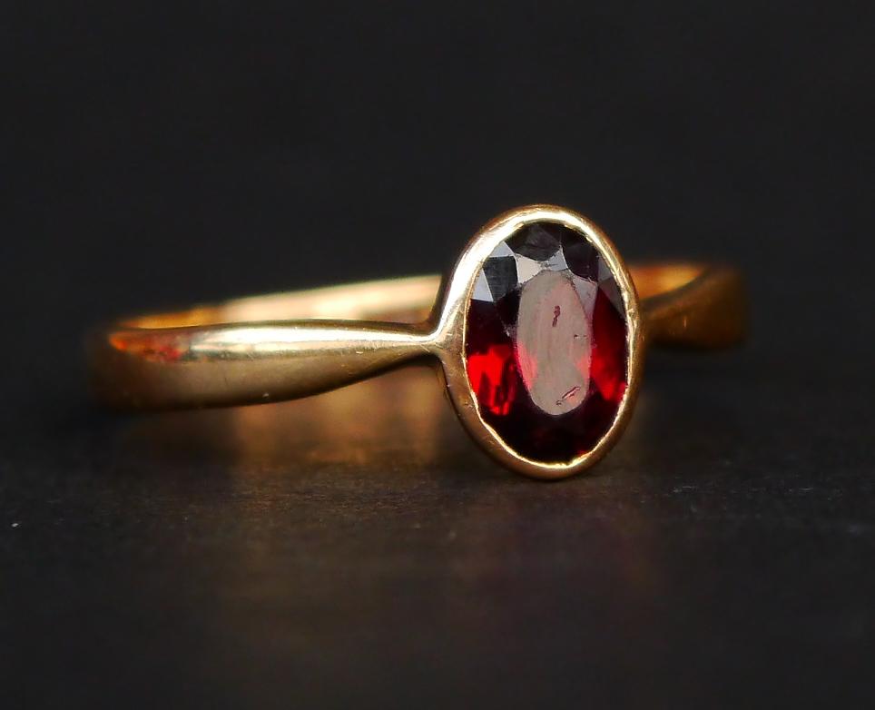 1883 Anillo Europeo Antiguo Granate macizo Oro 18K Ø 8US /1.9gr 4