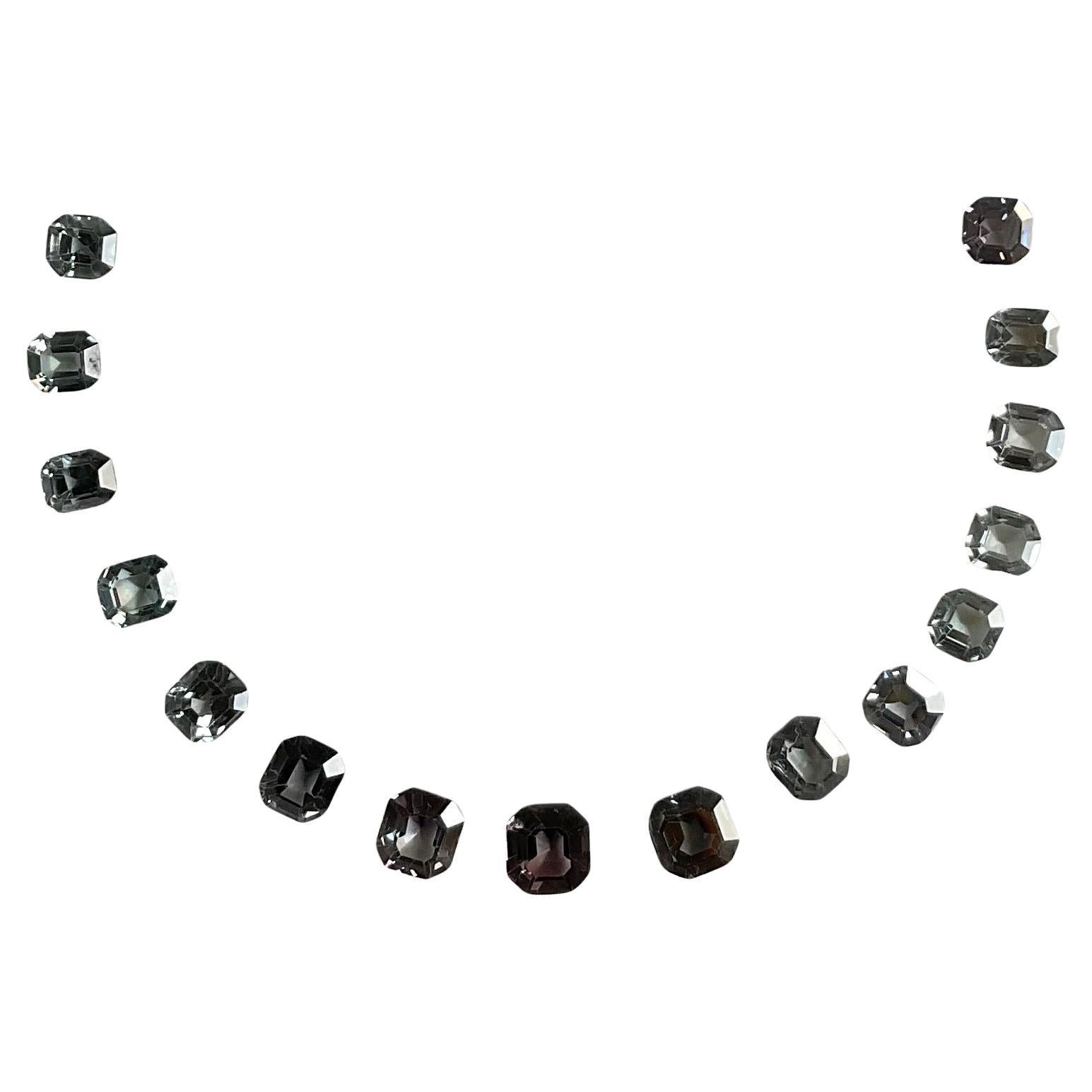 18,83 Karat birmanischer Grauspinell Top Qualität Radiant Schliff Stein Layout Edelstein im Angebot