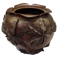 Vase à grenades esthétique Gorham en bronze 1883