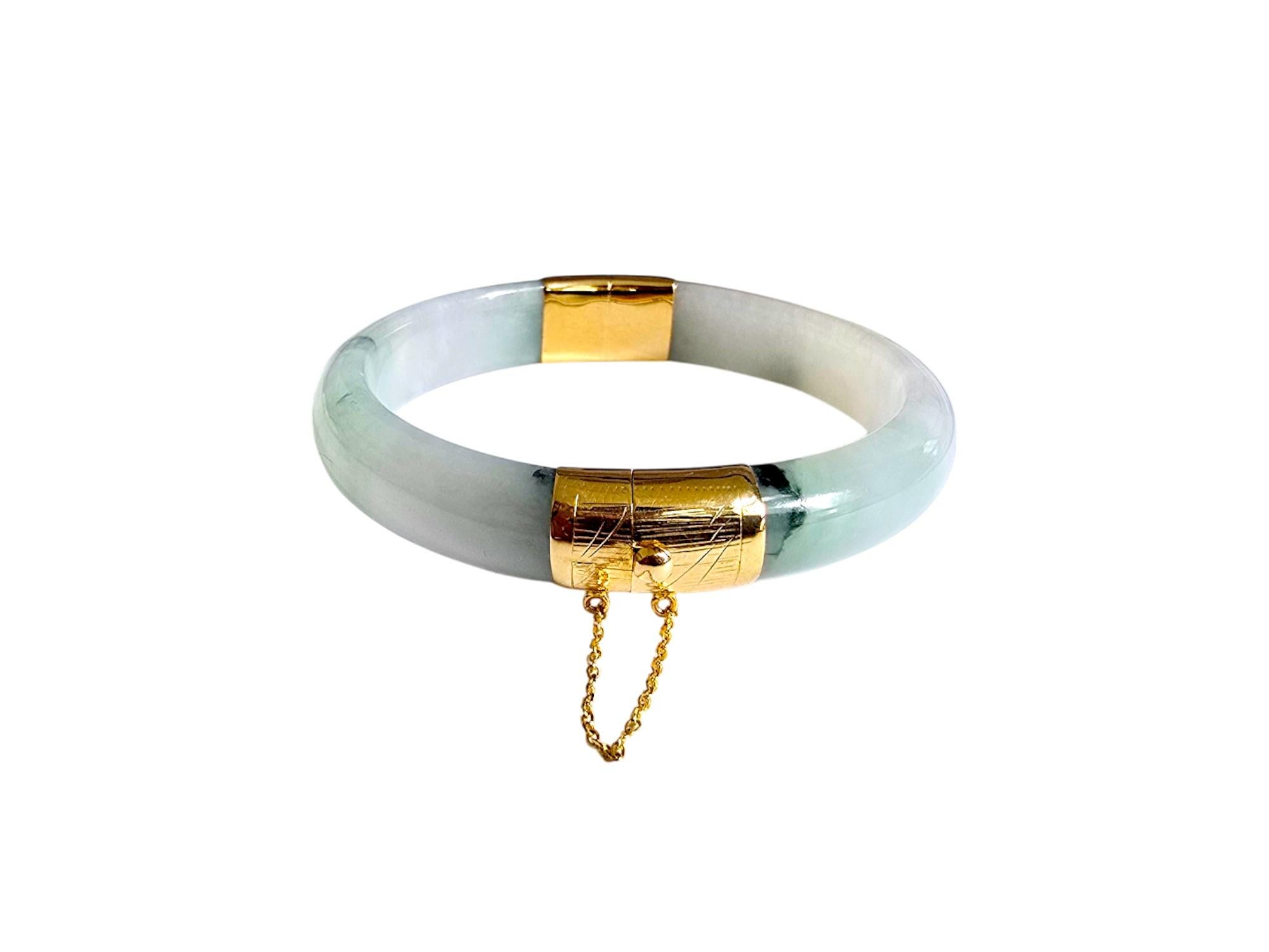 1884 Viceroy's Elliptical Burmese A-Jade Bangle Bracelet (with 14K Yellow Gold) For Sale 10