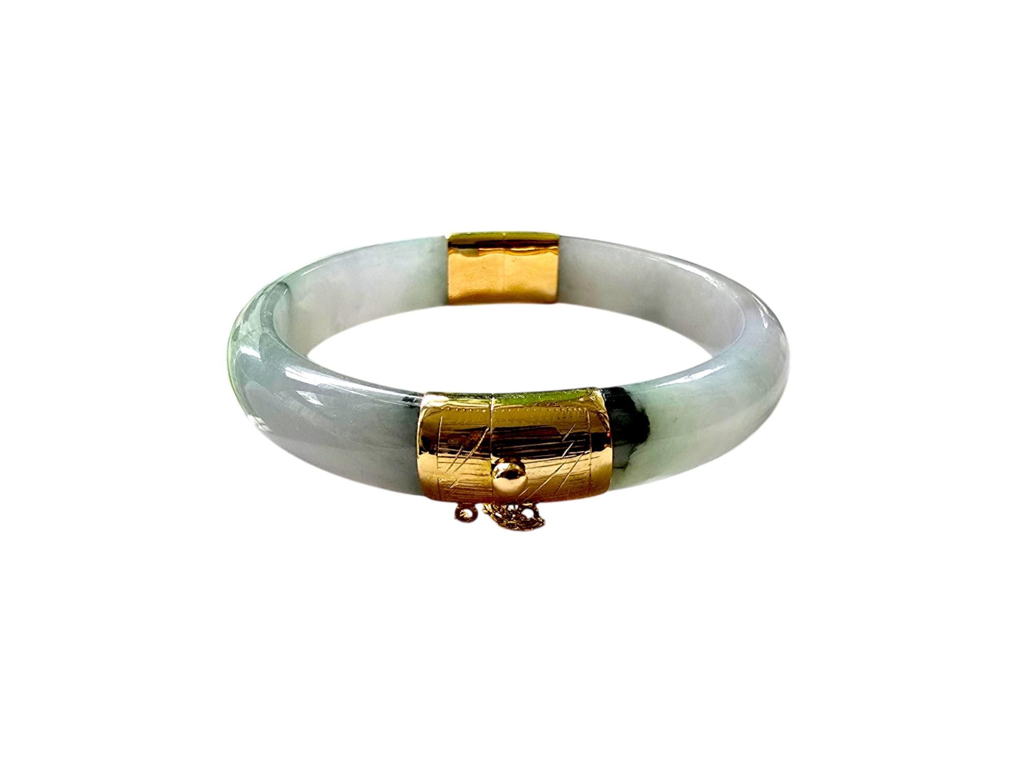 1884 Viceroy's Elliptical Burmese A-Jade Bangle Bracelet (with 14K Yellow Gold) For Sale 13