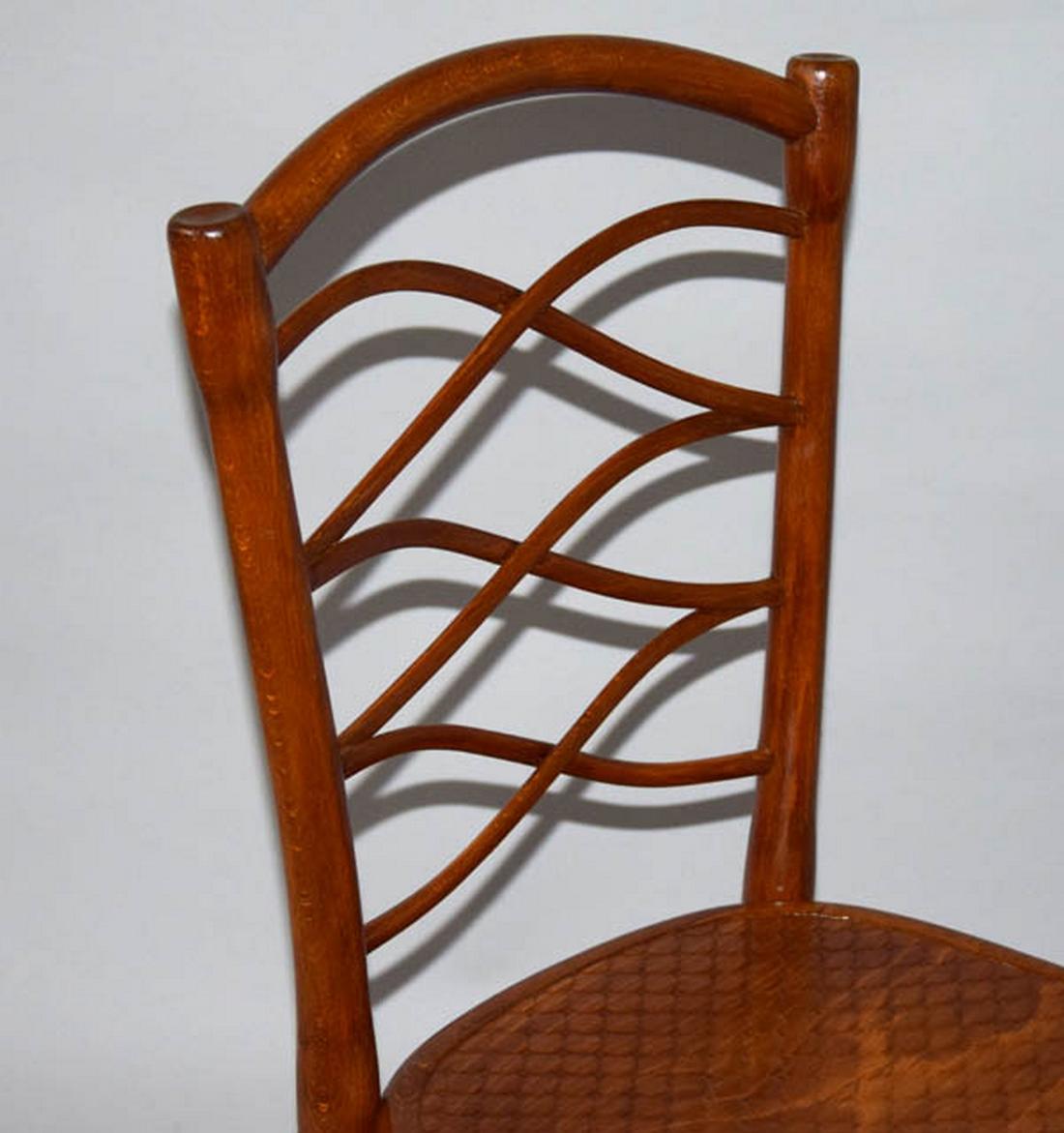 Austrian 1885 Rare Bentwood Thonet Chair Model Nr. 62