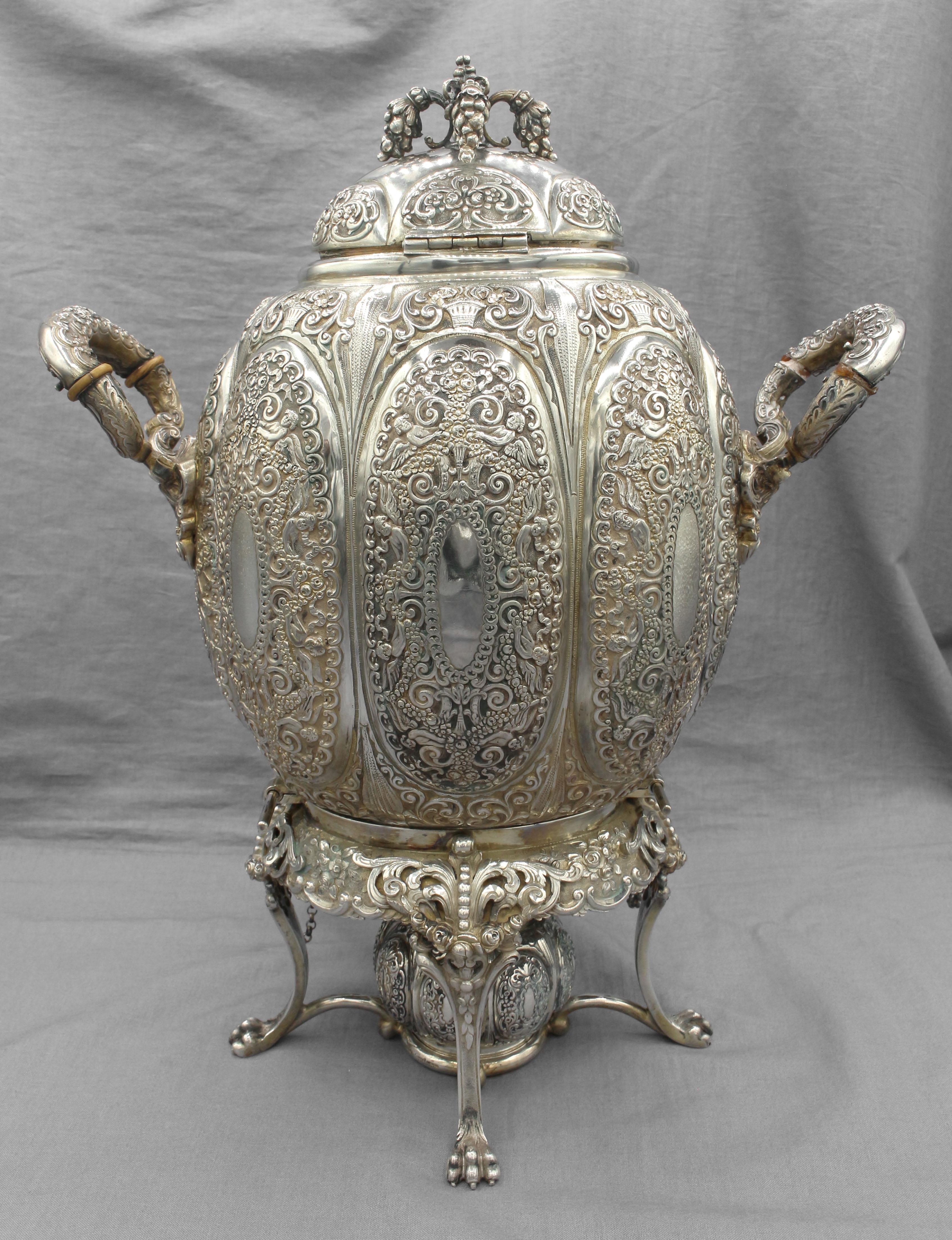 1886-1891 German Renaissance Revival Silver Tea & Coffee Service For Sale 1