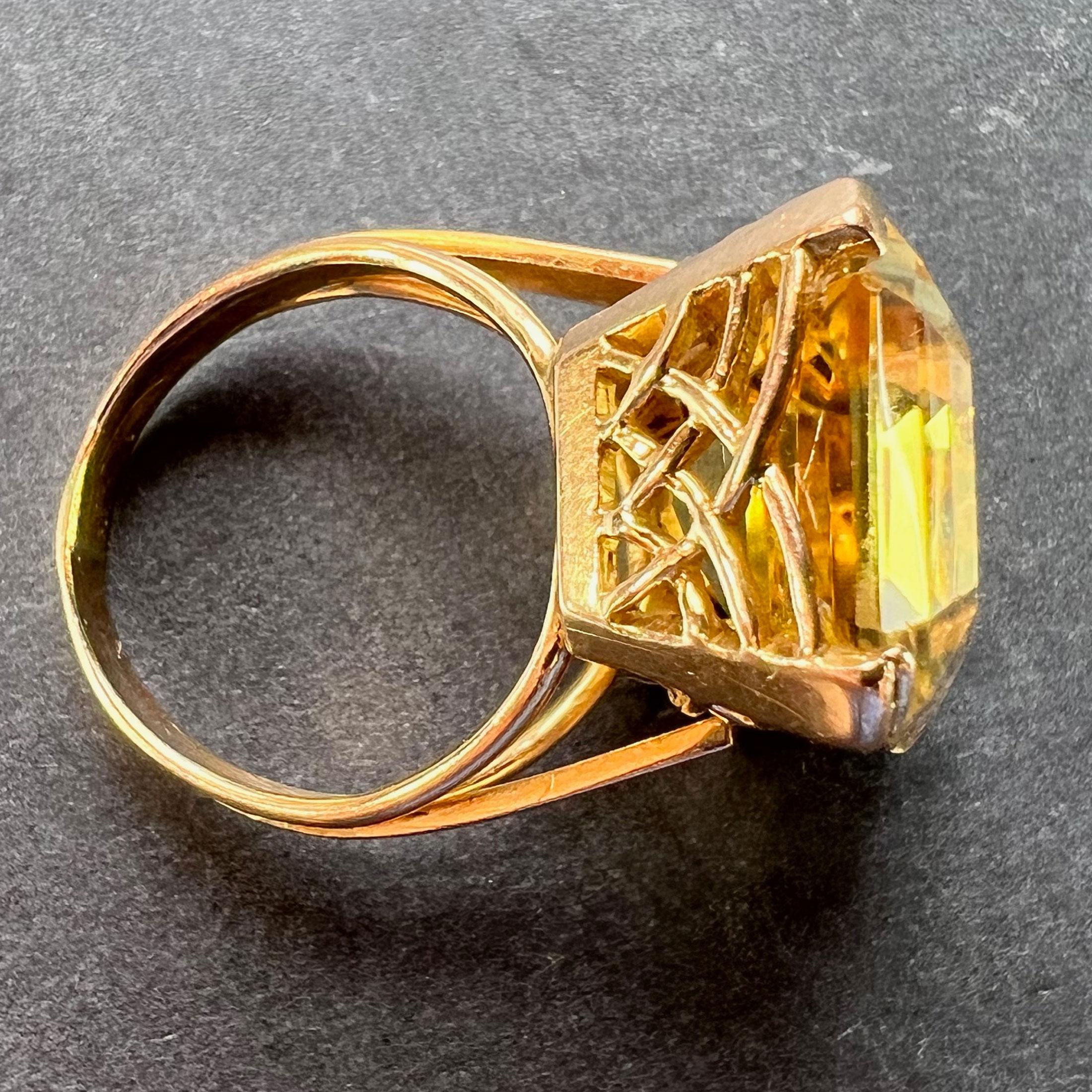 18.87 Carat Citrine 18 Karat Yellow Gold Retro Cocktail Ring For Sale 2