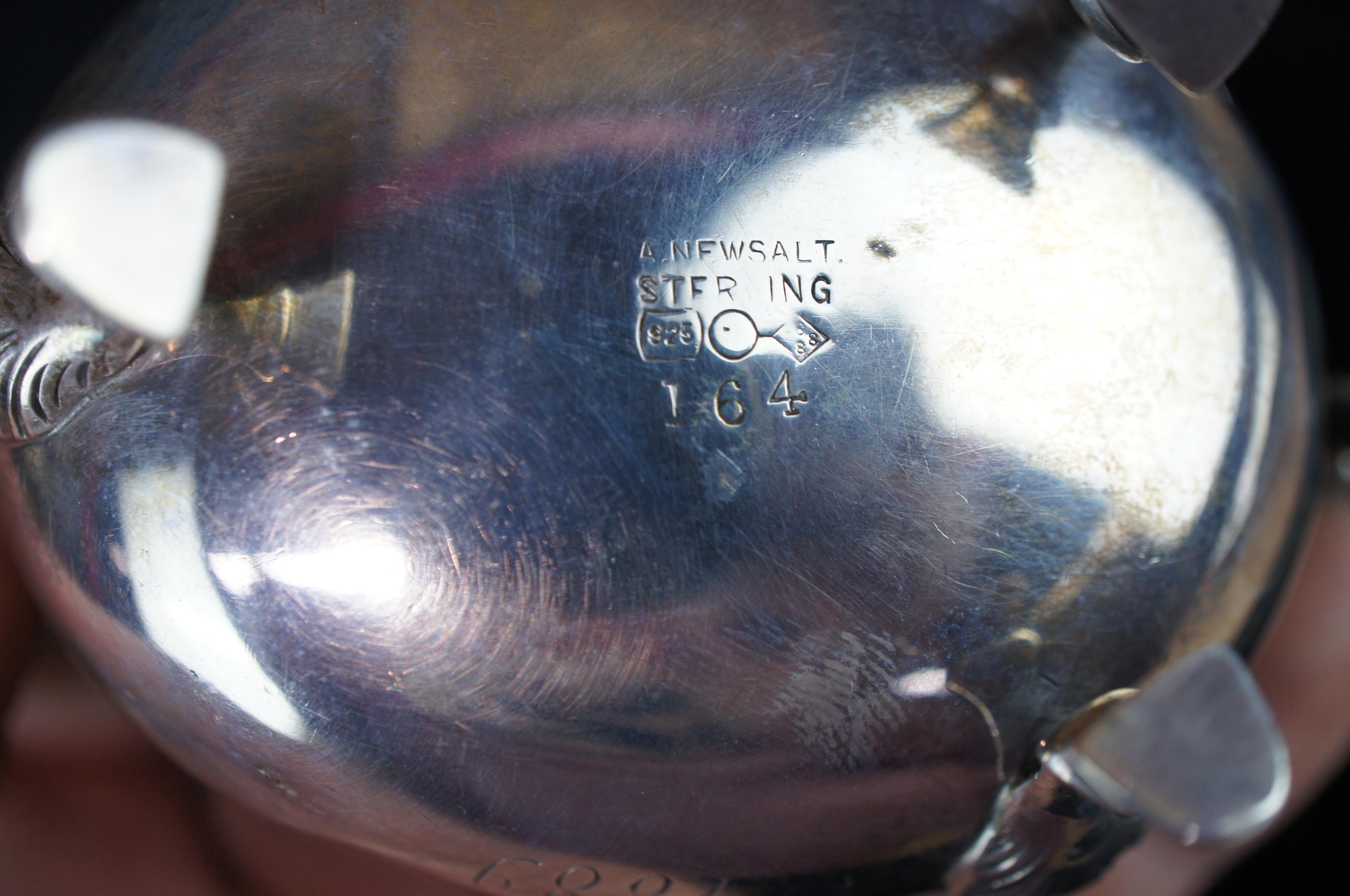 1889 Antique Adolph Newsalt Sterling Silver Sauce Boat Georgian Creamer 97g in vendita 3