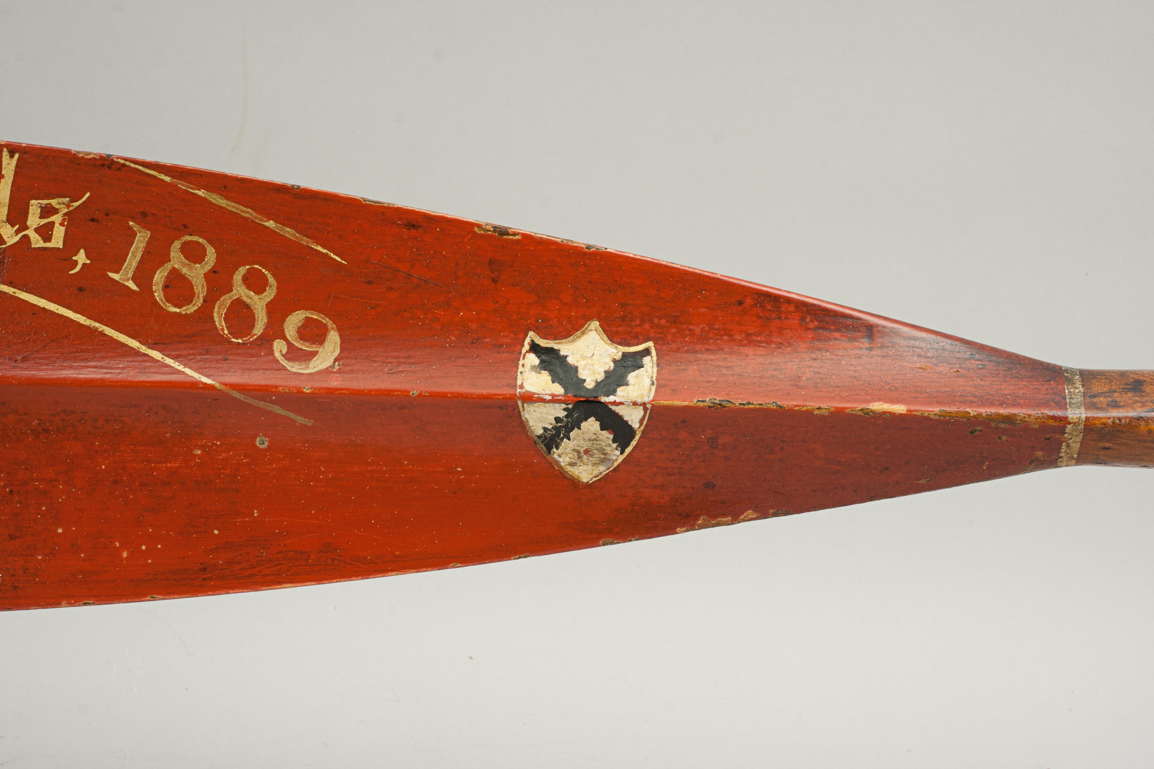 1889 Rowing Oars, A Pair Of Sculling Trophy Blades Corpus Christi. In Good Condition In Oxfordshire, GB