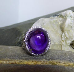 18.8ct Oval Cabochon Amethyst and Diamond Cluster Ring