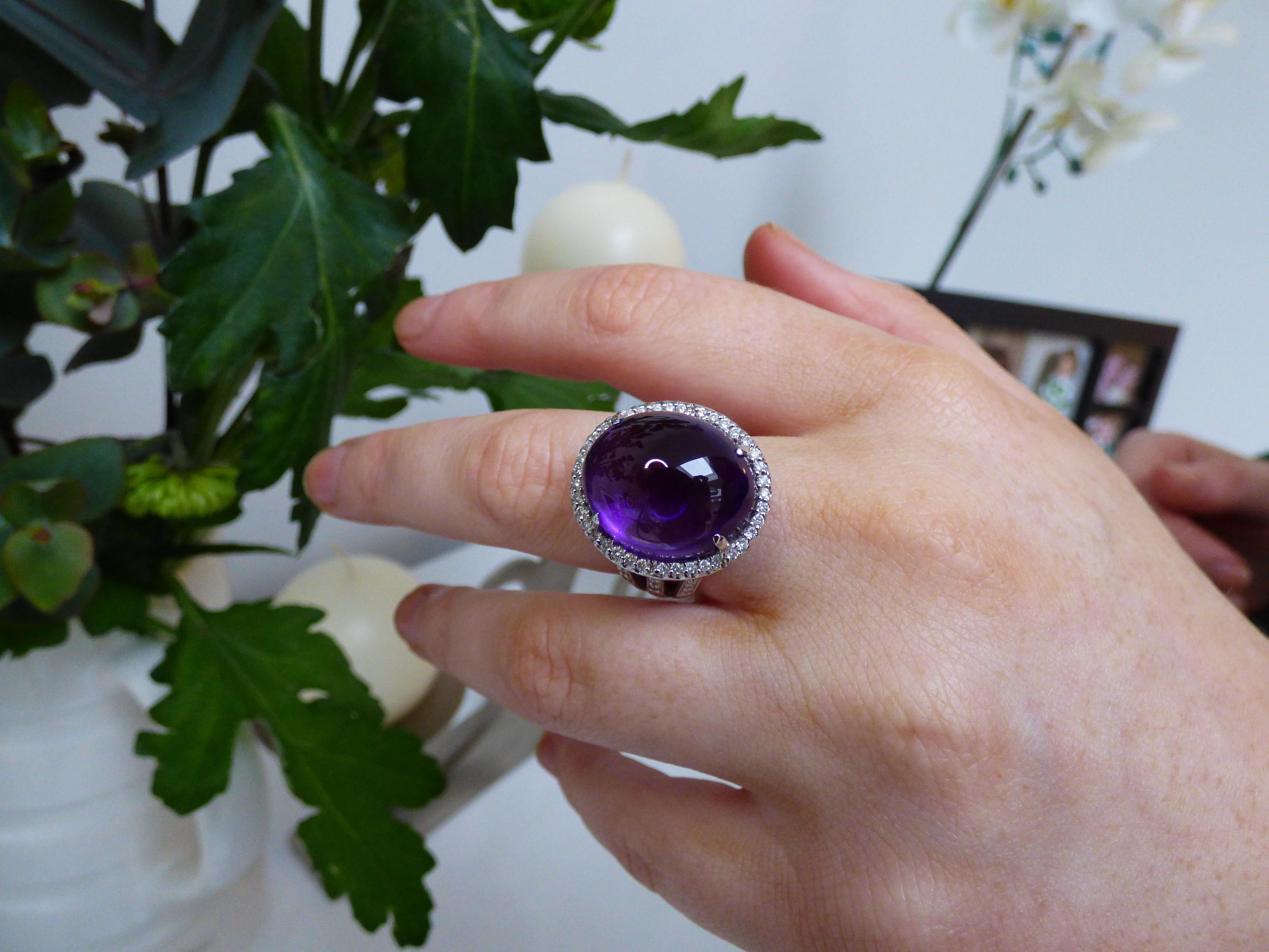 18.8ct Oval Cabochon Amethyst and Diamond Cluster Ring For Sale 1